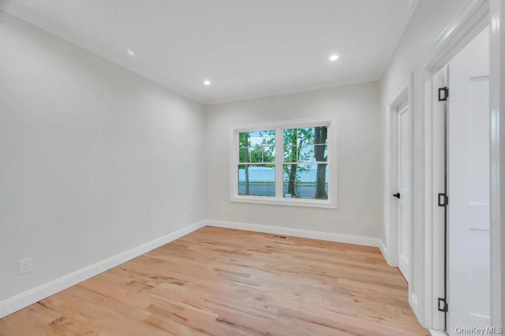124 North Drive, Oyster Bay, NY, 5 Bedrooms Bedrooms, 9 Rooms Rooms,4 BathroomsBathrooms,Residential,For Rent,North,0,1004084 124 North Drive, Oyster Bay, NY, 5 Bedrooms Bedrooms, 9 Rooms Rooms,4 BathroomsBathrooms,Residential,For Rent,North,0,1004084