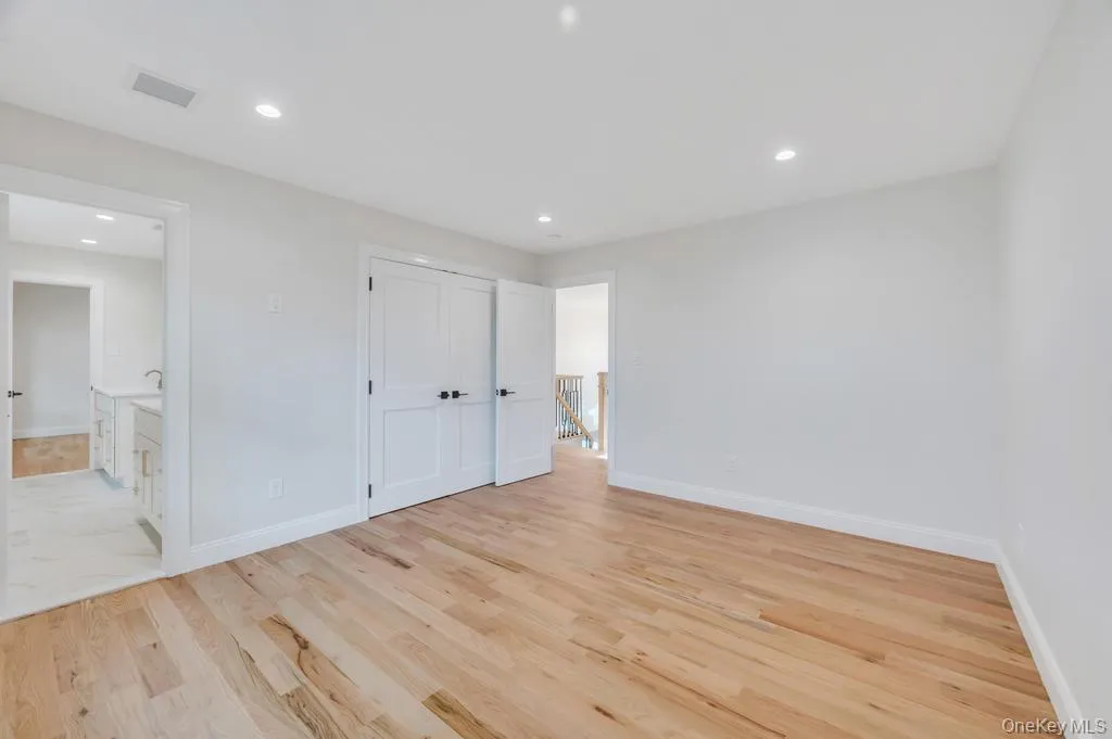 124 North Drive, Oyster Bay, NY, 5 Bedrooms Bedrooms, 9 Rooms Rooms,4 BathroomsBathrooms,Residential,For Rent,North,0,1004084 124 North Drive, Oyster Bay, NY, 5 Bedrooms Bedrooms, 9 Rooms Rooms,4 BathroomsBathrooms,Residential,For Rent,North,0,1004084