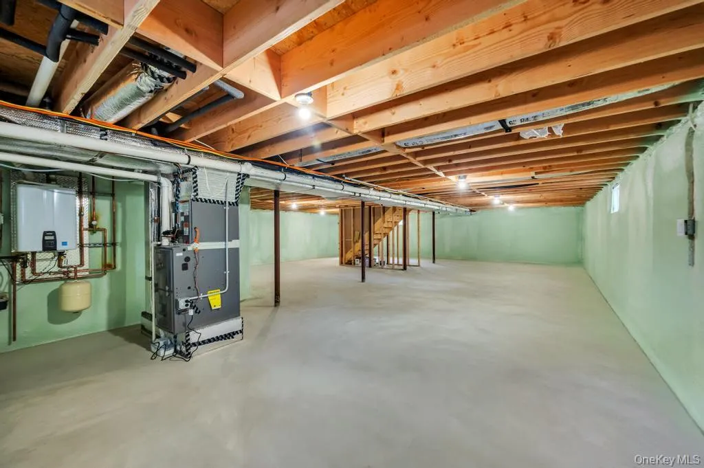 124 North Drive, Oyster Bay, NY, 5 Bedrooms Bedrooms, 9 Rooms Rooms,4 BathroomsBathrooms,Residential,For Rent,North,0,1004084 124 North Drive, Oyster Bay, NY, 5 Bedrooms Bedrooms, 9 Rooms Rooms,4 BathroomsBathrooms,Residential,For Rent,North,0,1004084
