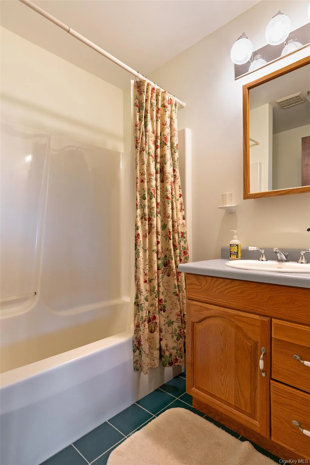 828 Saugerties Woodstock Road, Saugerties, NY, 4 Bedrooms Bedrooms, 17 Rooms Rooms,3 BathroomsBathrooms,Residential,For Rent,Saugerties Woodstock,0,1004085 828 Saugerties Woodstock Road, Saugerties, NY, 4 Bedrooms Bedrooms, 17 Rooms Rooms,3 BathroomsBathrooms,Residential,For Rent,Saugerties Woodstock,0,1004085