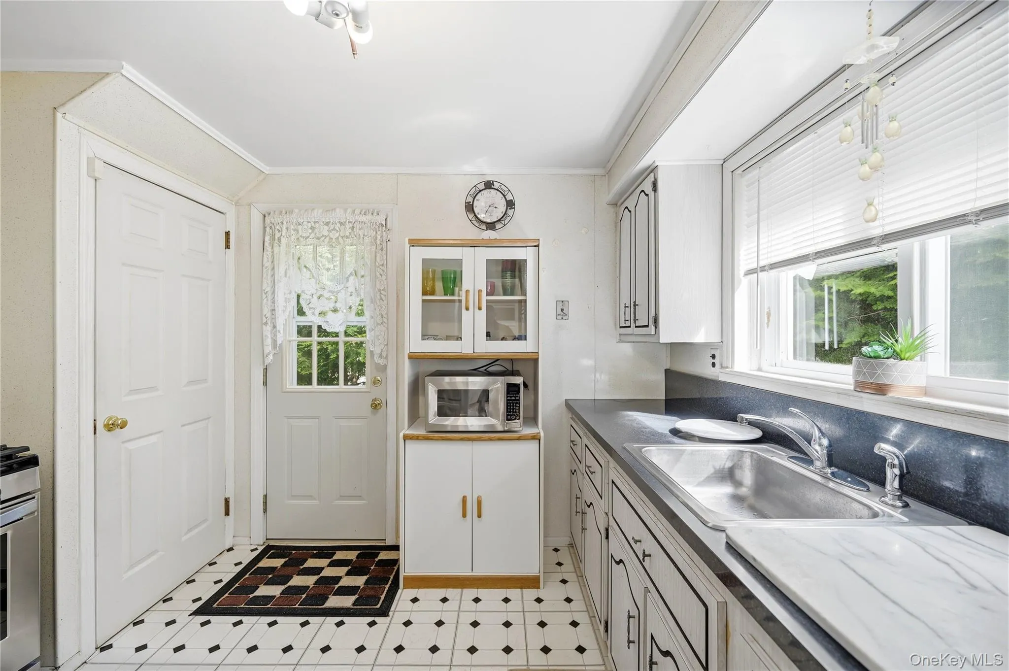 30 Greenvale Circle, Greenburgh, NY, 2 Bedrooms Bedrooms, 6 Rooms Rooms,1 BathroomBathrooms,Residential,For Rent,Greenvale,0,1004091 30 Greenvale Circle, Greenburgh, NY, 2 Bedrooms Bedrooms, 6 Rooms Rooms,1 BathroomBathrooms,Residential,For Rent,Greenvale,0,1004091