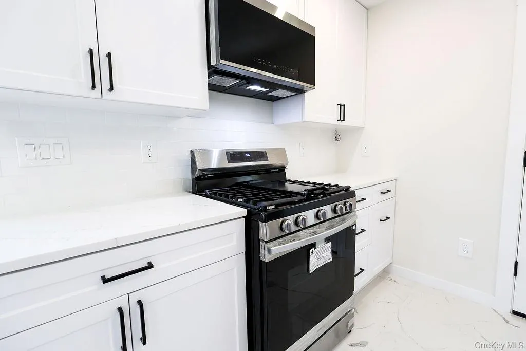 1011 Parkway Place, Peekskill, NY, 3 Bedrooms Bedrooms, 5 Rooms Rooms,1 BathroomBathrooms,Residential,For Rent,Parkway,0,1004100 1011 Parkway Place, Peekskill, NY, 3 Bedrooms Bedrooms, 5 Rooms Rooms,1 BathroomBathrooms,Residential,For Rent,Parkway,0,1004100