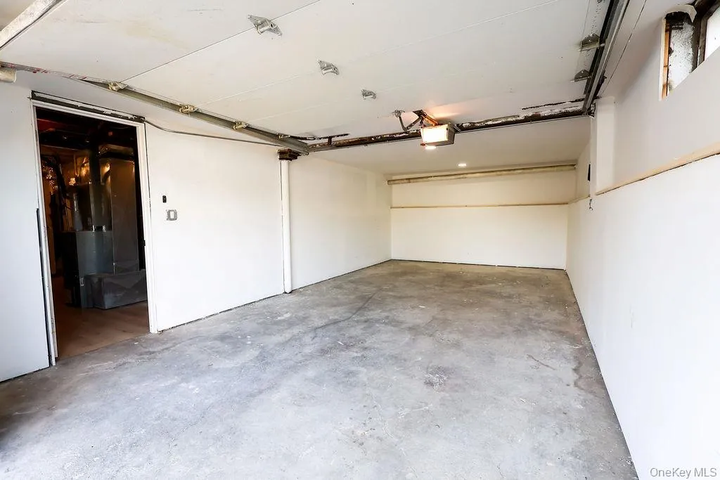 1011 Parkway Place, Peekskill, NY, 3 Bedrooms Bedrooms, 5 Rooms Rooms,1 BathroomBathrooms,Residential,For Rent,Parkway,0,1004100 1011 Parkway Place, Peekskill, NY, 3 Bedrooms Bedrooms, 5 Rooms Rooms,1 BathroomBathrooms,Residential,For Rent,Parkway,0,1004100