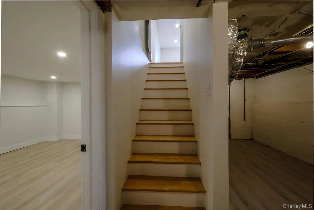 1011 Parkway Place, Peekskill, NY, 3 Bedrooms Bedrooms, 5 Rooms Rooms,1 BathroomBathrooms,Residential,For Rent,Parkway,0,1004100 1011 Parkway Place, Peekskill, NY, 3 Bedrooms Bedrooms, 5 Rooms Rooms,1 BathroomBathrooms,Residential,For Rent,Parkway,0,1004100