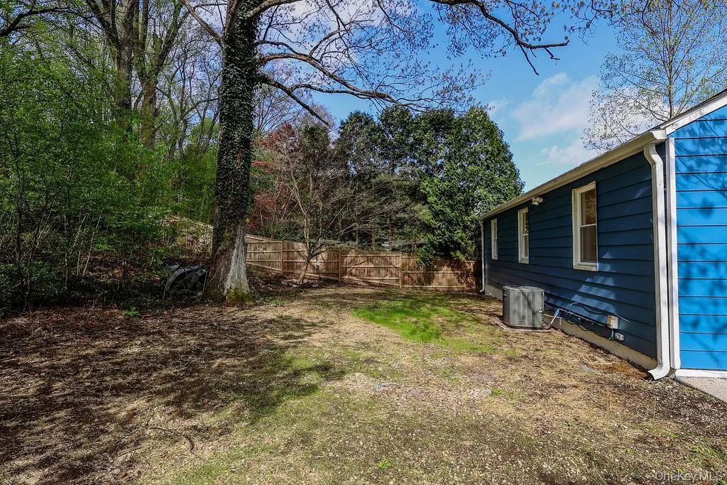 1011 Parkway Place, Peekskill, NY, 3 Bedrooms Bedrooms, 5 Rooms Rooms,1 BathroomBathrooms,Residential,For Rent,Parkway,0,1004100 1011 Parkway Place, Peekskill, NY, 3 Bedrooms Bedrooms, 5 Rooms Rooms,1 BathroomBathrooms,Residential,For Rent,Parkway,0,1004100