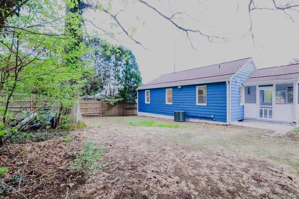 1011 Parkway Place, Peekskill, NY, 3 Bedrooms Bedrooms, 5 Rooms Rooms,1 BathroomBathrooms,Residential,For Rent,Parkway,0,1004100 1011 Parkway Place, Peekskill, NY, 3 Bedrooms Bedrooms, 5 Rooms Rooms,1 BathroomBathrooms,Residential,For Rent,Parkway,0,1004100