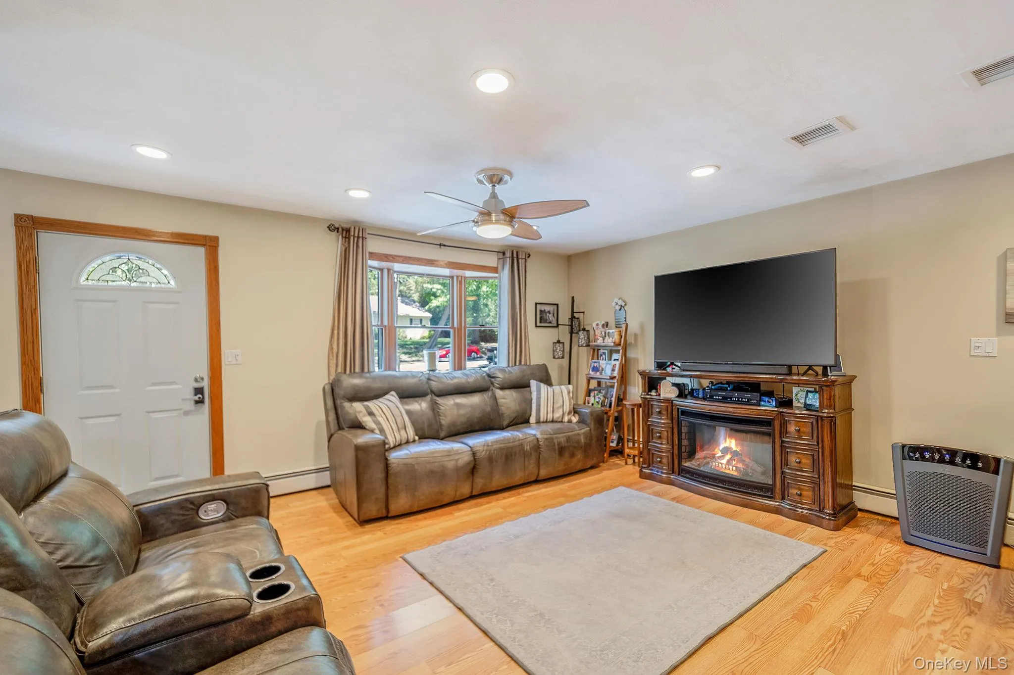 242 Lower Rocky Point Road, Brookhaven, NY, 3 Bedrooms Bedrooms, 7 Rooms Rooms,2 BathroomsBathrooms,Residential,For Rent,Lower Rocky Point,0,1004108 242 Lower Rocky Point Road, Brookhaven, NY, 3 Bedrooms Bedrooms, 7 Rooms Rooms,2 BathroomsBathrooms,Residential,For Rent,Lower Rocky Point,0,1004108