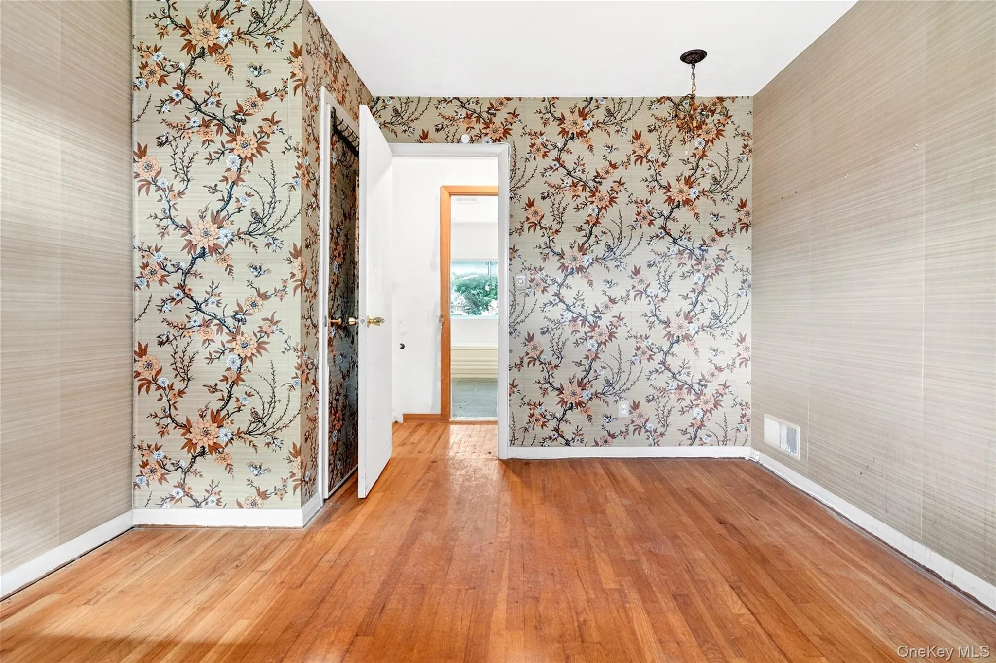 2 Forest Knoll Drive, Ramapo, NY, 3 Bedrooms Bedrooms, 6 Rooms Rooms,1 BathroomBathrooms,Residential,For Rent,Forest Knoll,0,1004111 2 Forest Knoll Drive, Ramapo, NY, 3 Bedrooms Bedrooms, 6 Rooms Rooms,1 BathroomBathrooms,Residential,For Rent,Forest Knoll,0,1004111