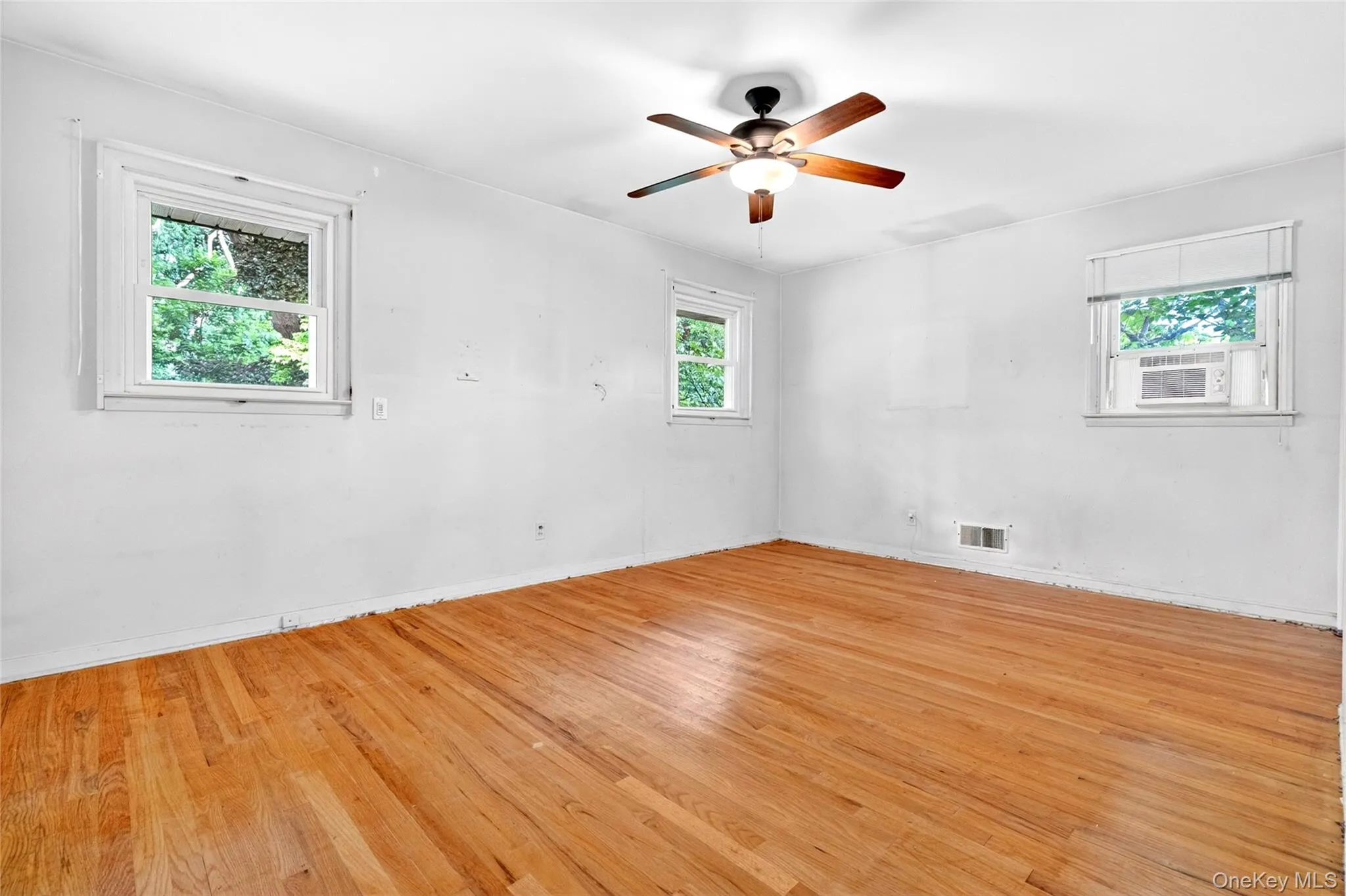 2 Forest Knoll Drive, Ramapo, NY, 3 Bedrooms Bedrooms, 6 Rooms Rooms,1 BathroomBathrooms,Residential,For Rent,Forest Knoll,0,1004111 2 Forest Knoll Drive, Ramapo, NY, 3 Bedrooms Bedrooms, 6 Rooms Rooms,1 BathroomBathrooms,Residential,For Rent,Forest Knoll,0,1004111