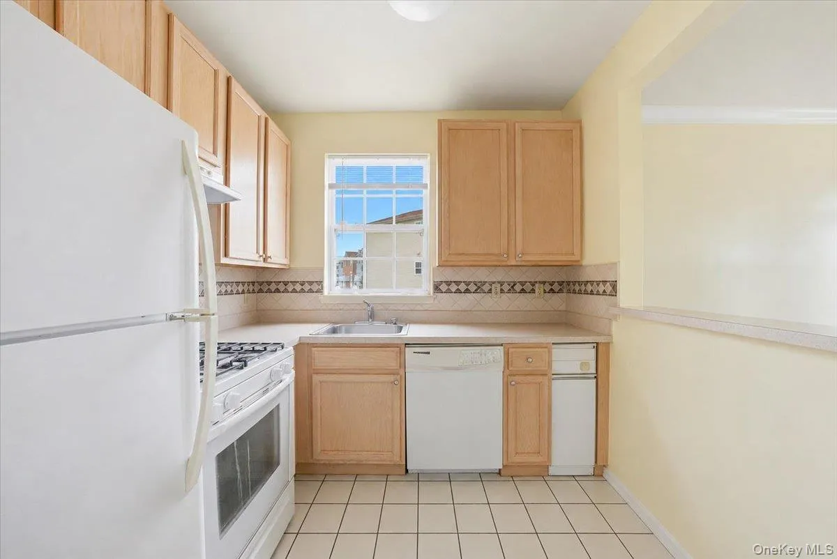 163 Surf Drive, New York, NY, 3 Bedrooms Bedrooms, 7 Rooms Rooms,2 BathroomsBathrooms,Residential,For Rent,Surf,0,1004114 163 Surf Drive, New York, NY, 3 Bedrooms Bedrooms, 7 Rooms Rooms,2 BathroomsBathrooms,Residential,For Rent,Surf,0,1004114