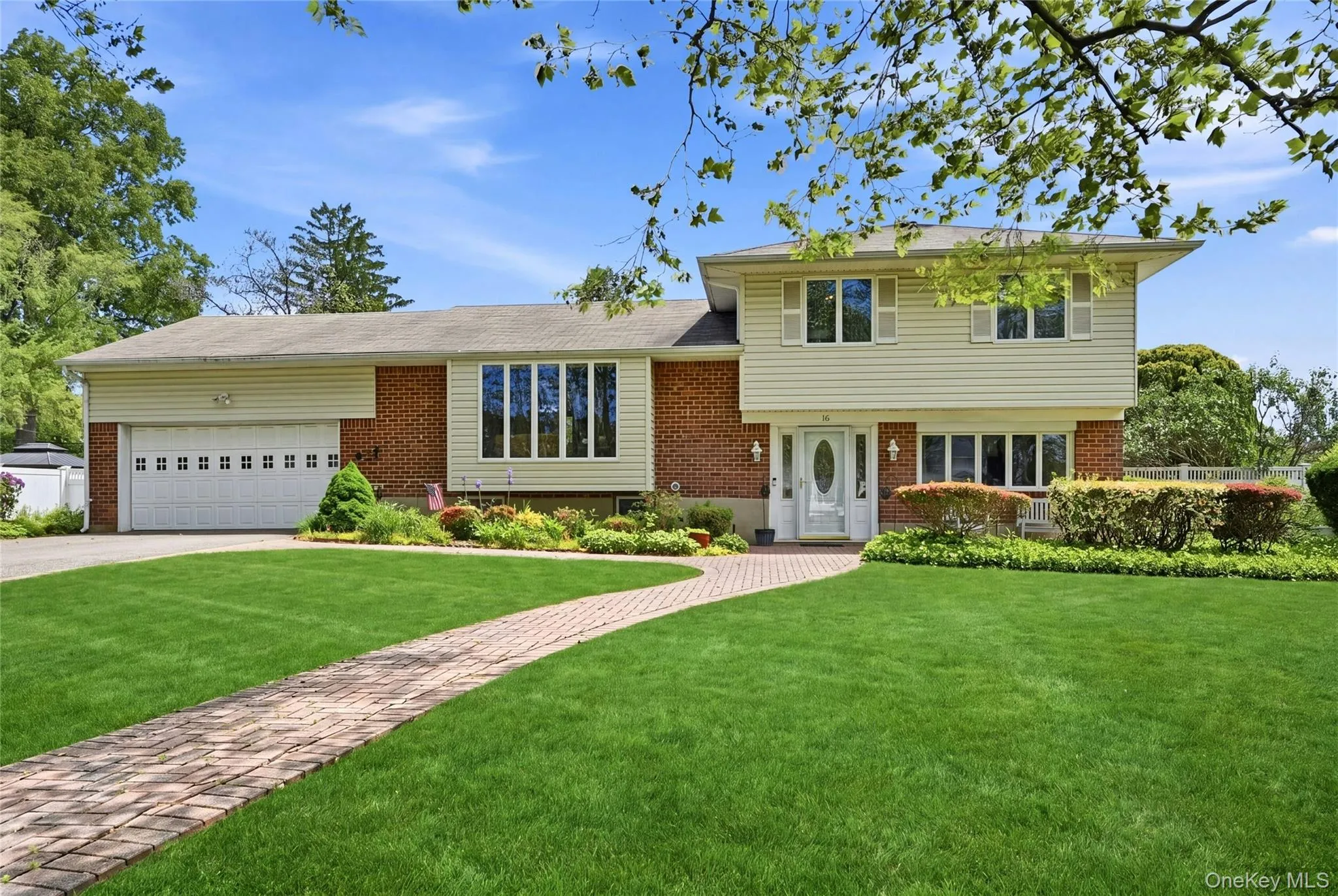 10 Darien Place, Huntington, NY, 4 Bedrooms Bedrooms, 9 Rooms Rooms,2 BathroomsBathrooms,Residential,For Rent,Darien,0,1004115 10 Darien Place, Huntington, NY, 4 Bedrooms Bedrooms, 9 Rooms Rooms,2 BathroomsBathrooms,Residential,For Rent,Darien,0,1004115