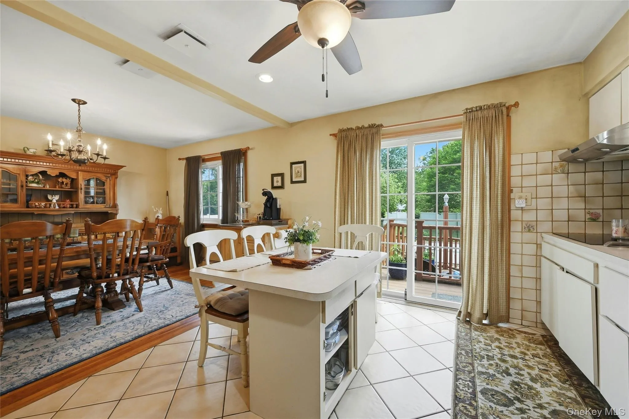 10 Darien Place, Huntington, NY, 4 Bedrooms Bedrooms, 9 Rooms Rooms,2 BathroomsBathrooms,Residential,For Rent,Darien,0,1004115 10 Darien Place, Huntington, NY, 4 Bedrooms Bedrooms, 9 Rooms Rooms,2 BathroomsBathrooms,Residential,For Rent,Darien,0,1004115