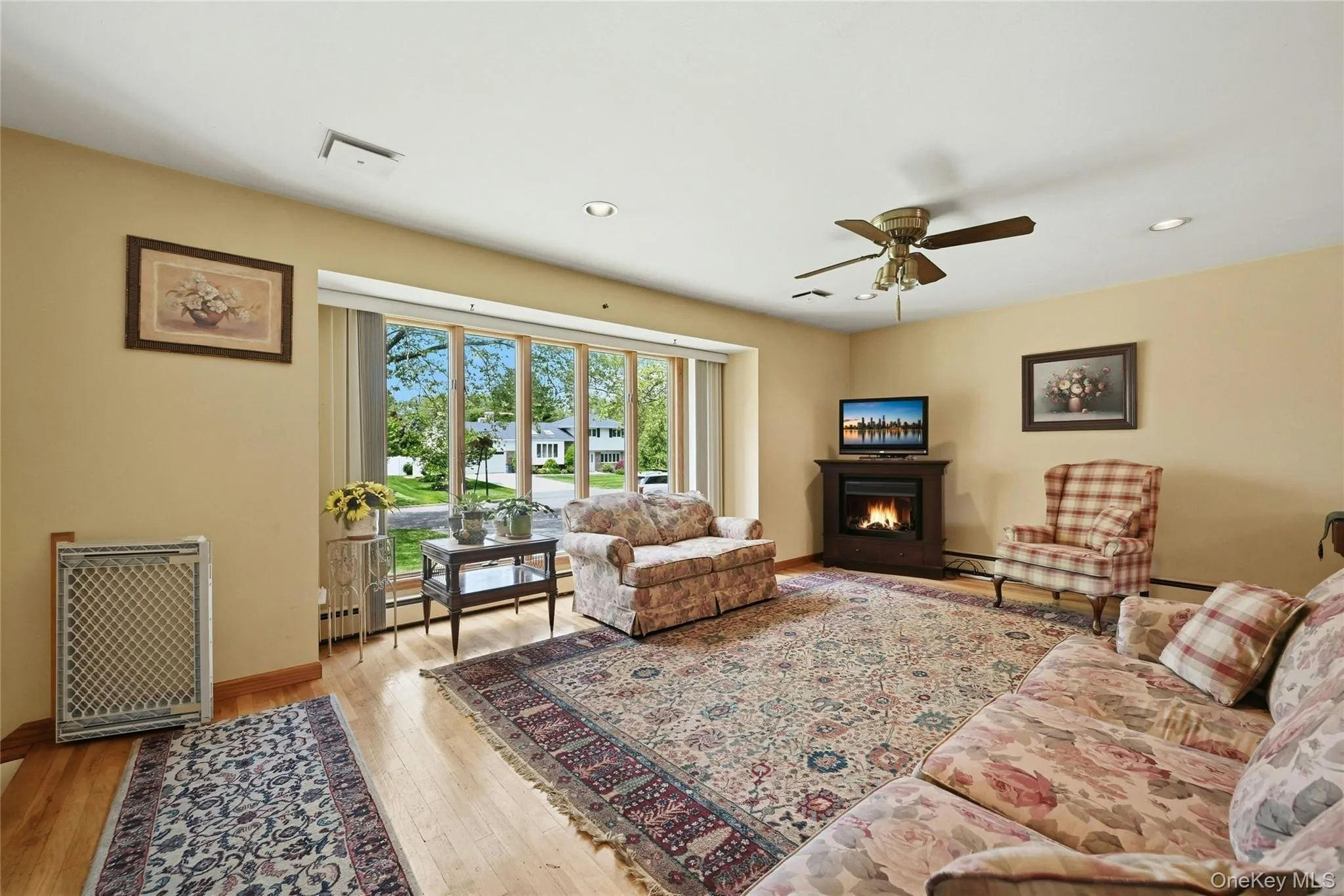 10 Darien Place, Huntington, NY, 4 Bedrooms Bedrooms, 9 Rooms Rooms,2 BathroomsBathrooms,Residential,For Rent,Darien,0,1004115 10 Darien Place, Huntington, NY, 4 Bedrooms Bedrooms, 9 Rooms Rooms,2 BathroomsBathrooms,Residential,For Rent,Darien,0,1004115
