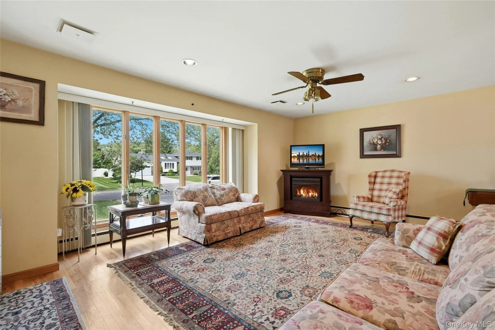 10 Darien Place, Huntington, NY, 4 Bedrooms Bedrooms, 9 Rooms Rooms,2 BathroomsBathrooms,Residential,For Rent,Darien,0,1004115 10 Darien Place, Huntington, NY, 4 Bedrooms Bedrooms, 9 Rooms Rooms,2 BathroomsBathrooms,Residential,For Rent,Darien,0,1004115