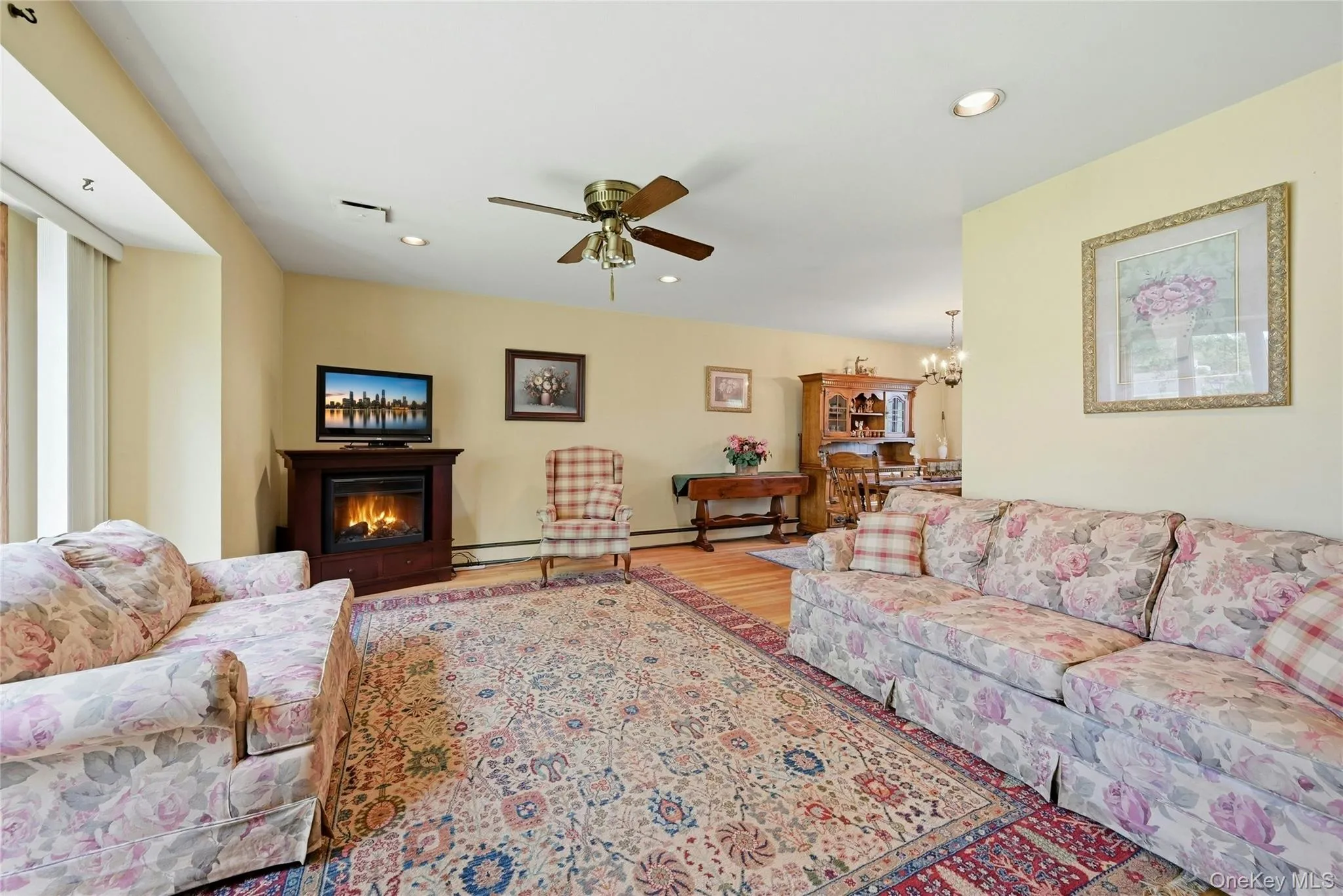 10 Darien Place, Huntington, NY, 4 Bedrooms Bedrooms, 9 Rooms Rooms,2 BathroomsBathrooms,Residential,For Rent,Darien,0,1004115 10 Darien Place, Huntington, NY, 4 Bedrooms Bedrooms, 9 Rooms Rooms,2 BathroomsBathrooms,Residential,For Rent,Darien,0,1004115