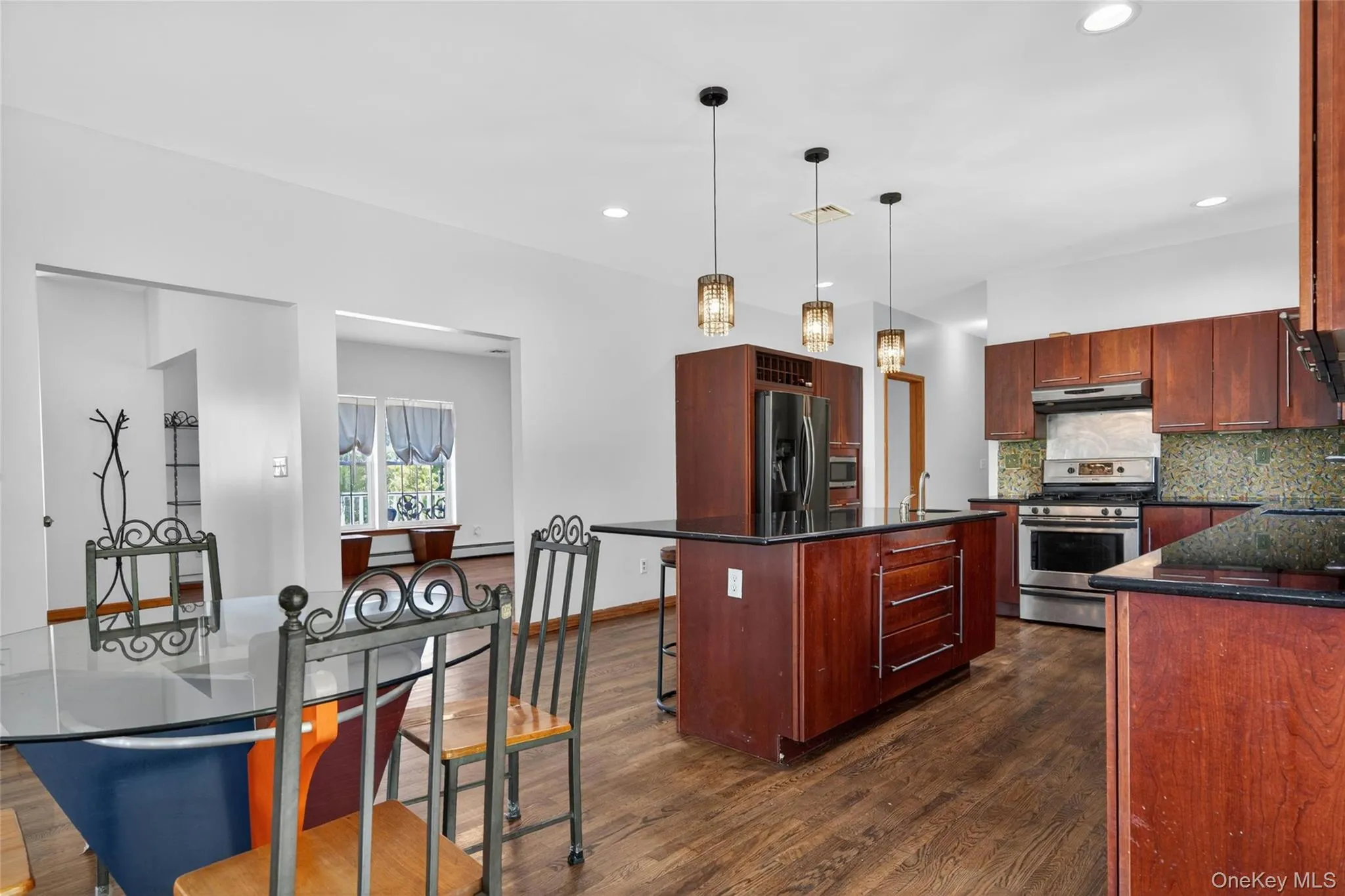 8 Alloway Crescent, Woodbury, NY, 5 Bedrooms Bedrooms, 11 Rooms Rooms,3 BathroomsBathrooms,Residential,For Rent,Alloway,0,1004118 8 Alloway Crescent, Woodbury, NY, 5 Bedrooms Bedrooms, 11 Rooms Rooms,3 BathroomsBathrooms,Residential,For Rent,Alloway,0,1004118