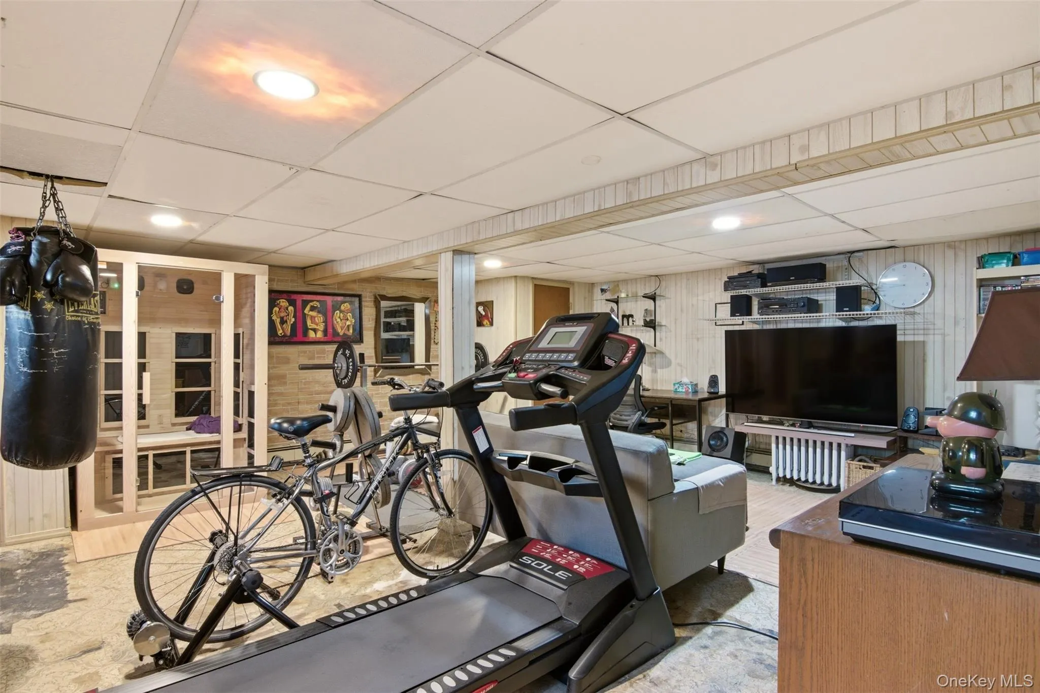 Spacious family room. Spacious family room.