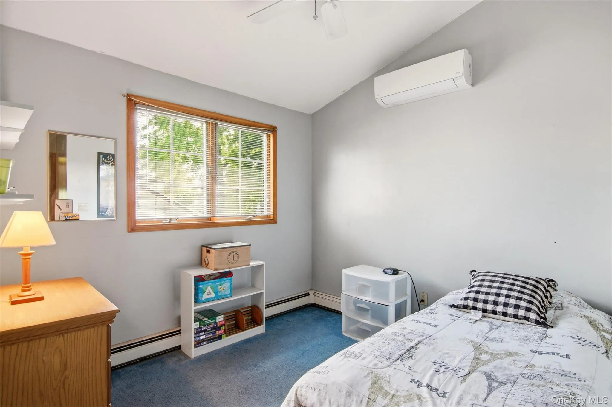 3rd bedroom with split AC and heating system. 3rd bedroom with split AC and heating system.