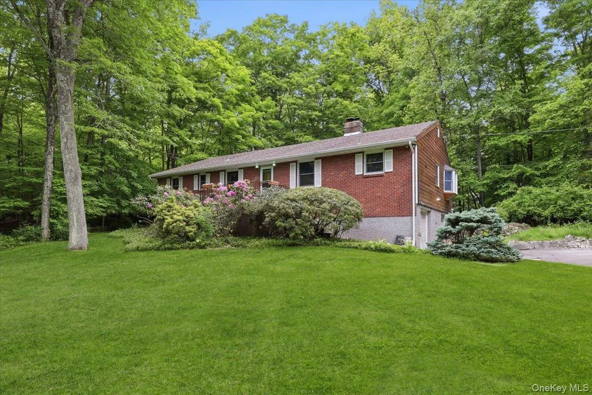 17 Galloway Lane, Cortlandt, NY, 3 Bedrooms Bedrooms, 8 Rooms Rooms,2 BathroomsBathrooms,Residential,For Rent,Galloway,0,1004124 17 Galloway Lane, Cortlandt, NY, 3 Bedrooms Bedrooms, 8 Rooms Rooms,2 BathroomsBathrooms,Residential,For Rent,Galloway,0,1004124