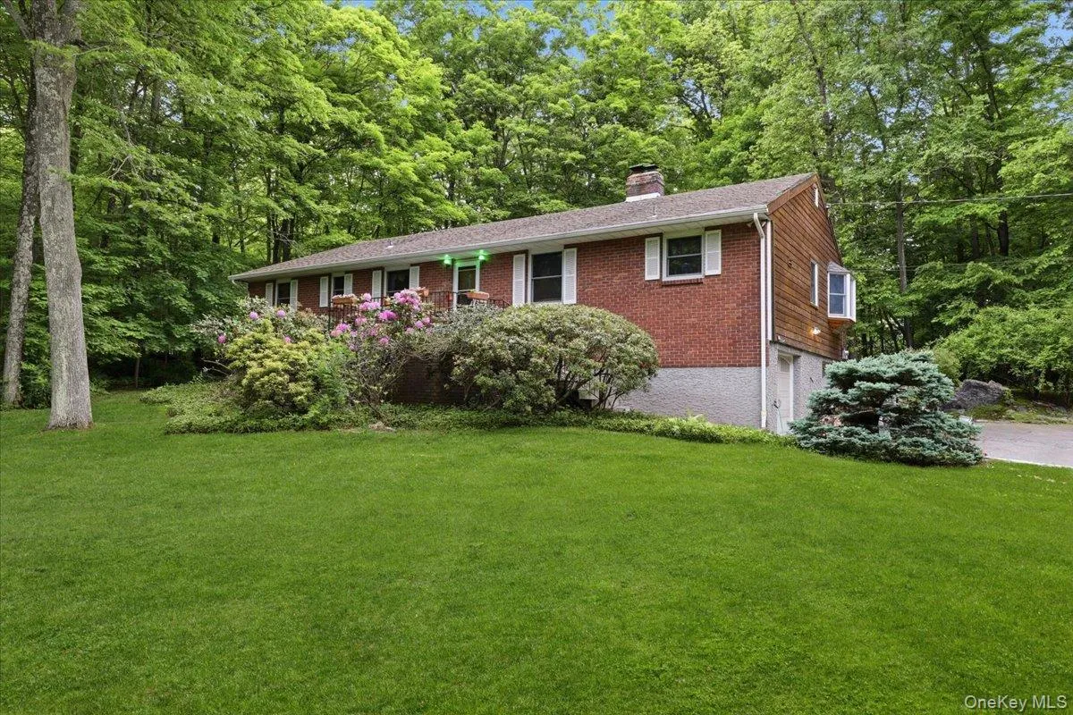 17 Galloway Lane, Cortlandt, NY, 3 Bedrooms Bedrooms, 8 Rooms Rooms,2 BathroomsBathrooms,Residential,For Rent,Galloway,0,1004124 17 Galloway Lane, Cortlandt, NY, 3 Bedrooms Bedrooms, 8 Rooms Rooms,2 BathroomsBathrooms,Residential,For Rent,Galloway,0,1004124