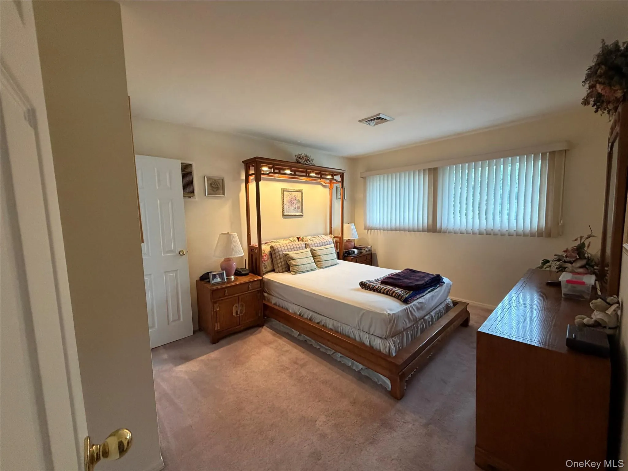 8 Stell Lane, Huntington, NY, 5 Bedrooms Bedrooms, 9 Rooms Rooms,2 BathroomsBathrooms,Residential,For Rent,Stell,0,1004127 8 Stell Lane, Huntington, NY, 5 Bedrooms Bedrooms, 9 Rooms Rooms,2 BathroomsBathrooms,Residential,For Rent,Stell,0,1004127