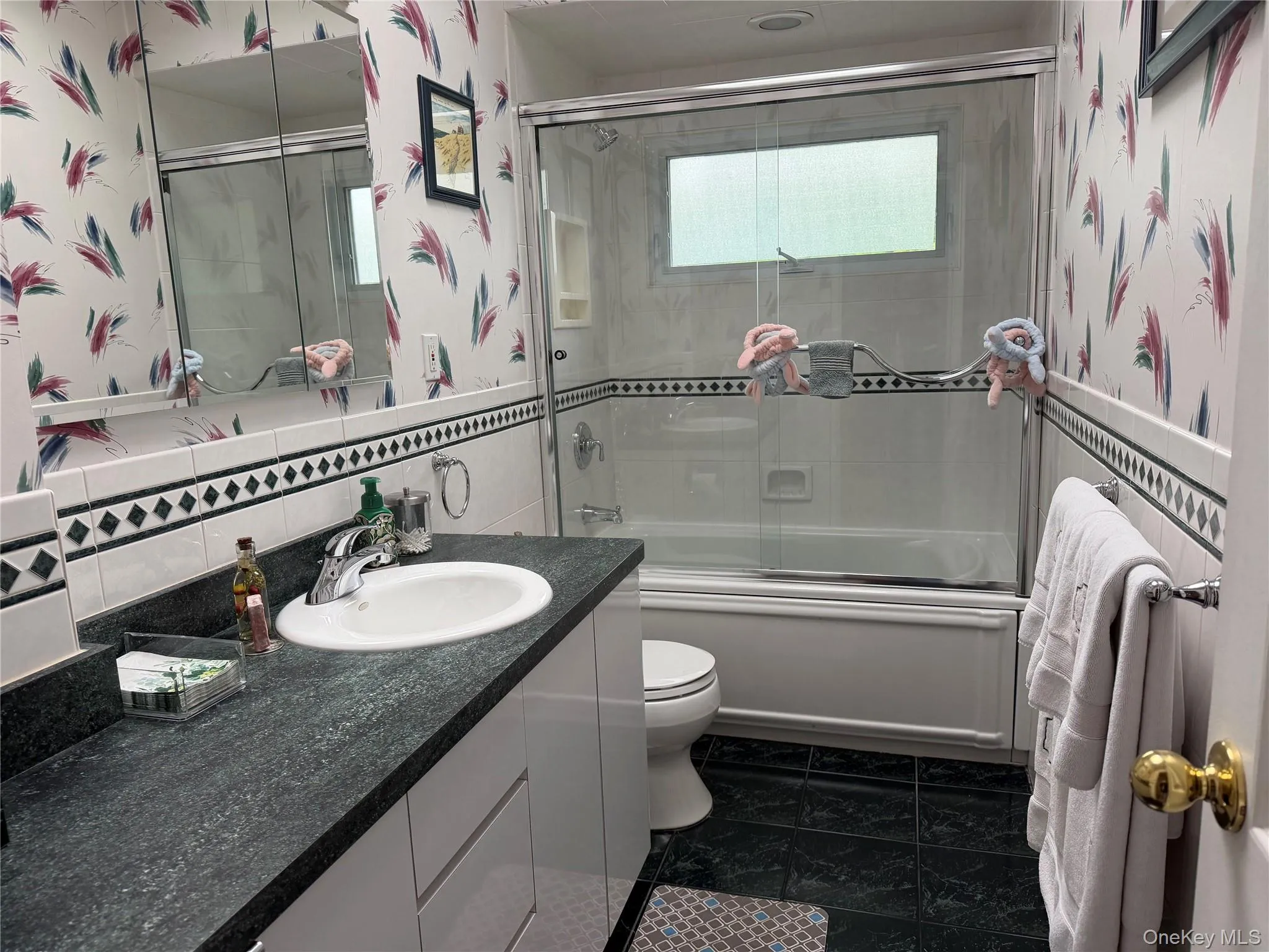8 Stell Lane, Huntington, NY, 5 Bedrooms Bedrooms, 9 Rooms Rooms,2 BathroomsBathrooms,Residential,For Rent,Stell,0,1004127 8 Stell Lane, Huntington, NY, 5 Bedrooms Bedrooms, 9 Rooms Rooms,2 BathroomsBathrooms,Residential,For Rent,Stell,0,1004127