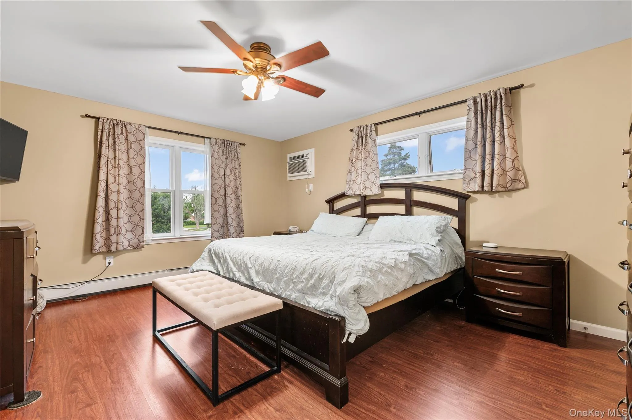 3 Cheshire Road, Oyster Bay, NY, 5 Bedrooms Bedrooms, 8 Rooms Rooms,3 BathroomsBathrooms,Residential,For Rent,Cheshire,0,1004128 3 Cheshire Road, Oyster Bay, NY, 5 Bedrooms Bedrooms, 8 Rooms Rooms,3 BathroomsBathrooms,Residential,For Rent,Cheshire,0,1004128