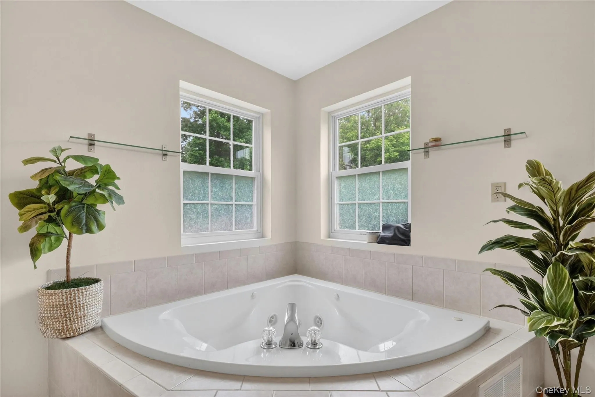 39 Goffredo Court, Middletown, NY, 3 Bedrooms Bedrooms, 8 Rooms Rooms,2 BathroomsBathrooms,Residential,For Rent,Goffredo,0,1004131 39 Goffredo Court, Middletown, NY, 3 Bedrooms Bedrooms, 8 Rooms Rooms,2 BathroomsBathrooms,Residential,For Rent,Goffredo,0,1004131