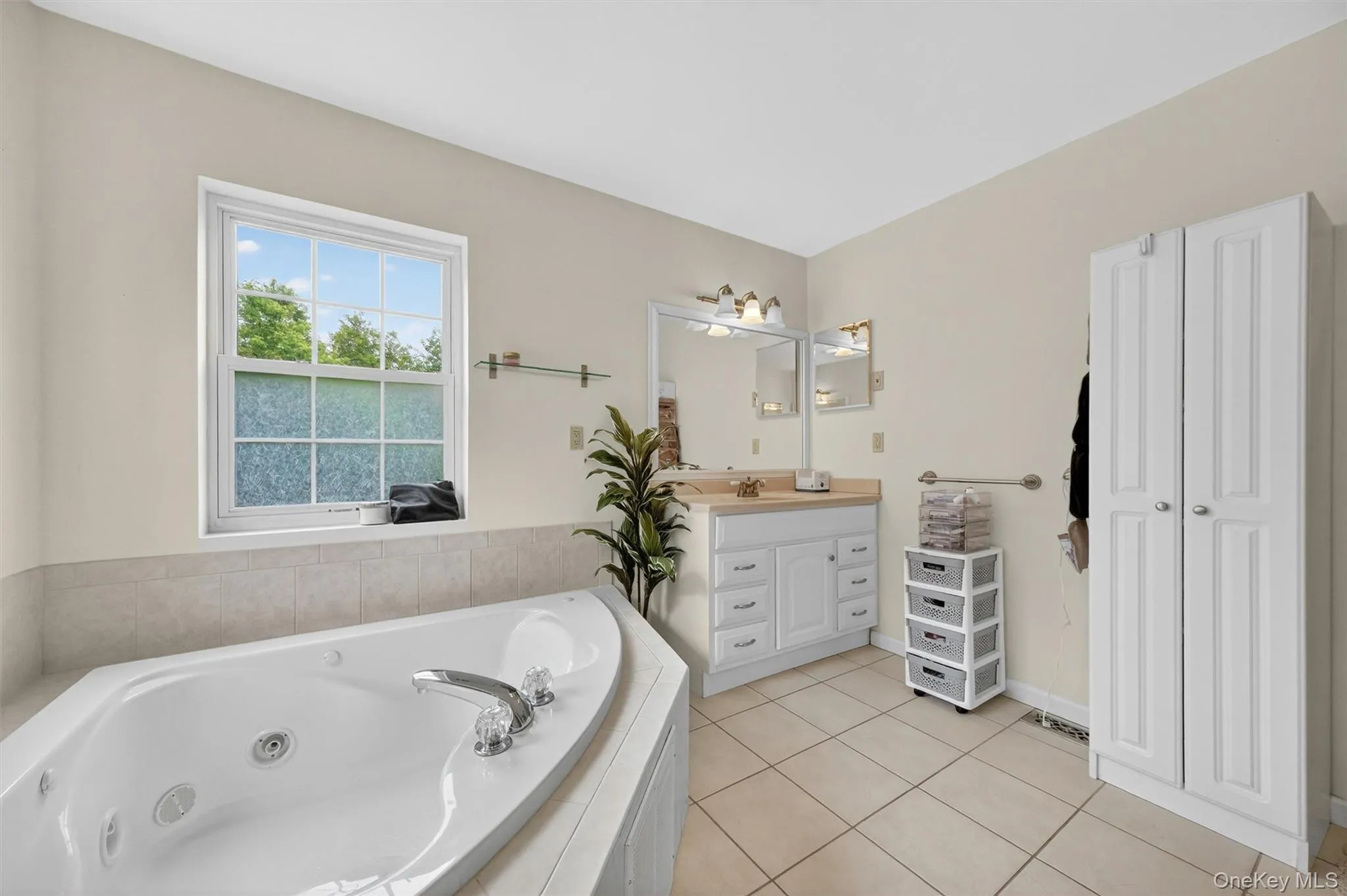 39 Goffredo Court, Middletown, NY, 3 Bedrooms Bedrooms, 8 Rooms Rooms,2 BathroomsBathrooms,Residential,For Rent,Goffredo,0,1004131 39 Goffredo Court, Middletown, NY, 3 Bedrooms Bedrooms, 8 Rooms Rooms,2 BathroomsBathrooms,Residential,For Rent,Goffredo,0,1004131