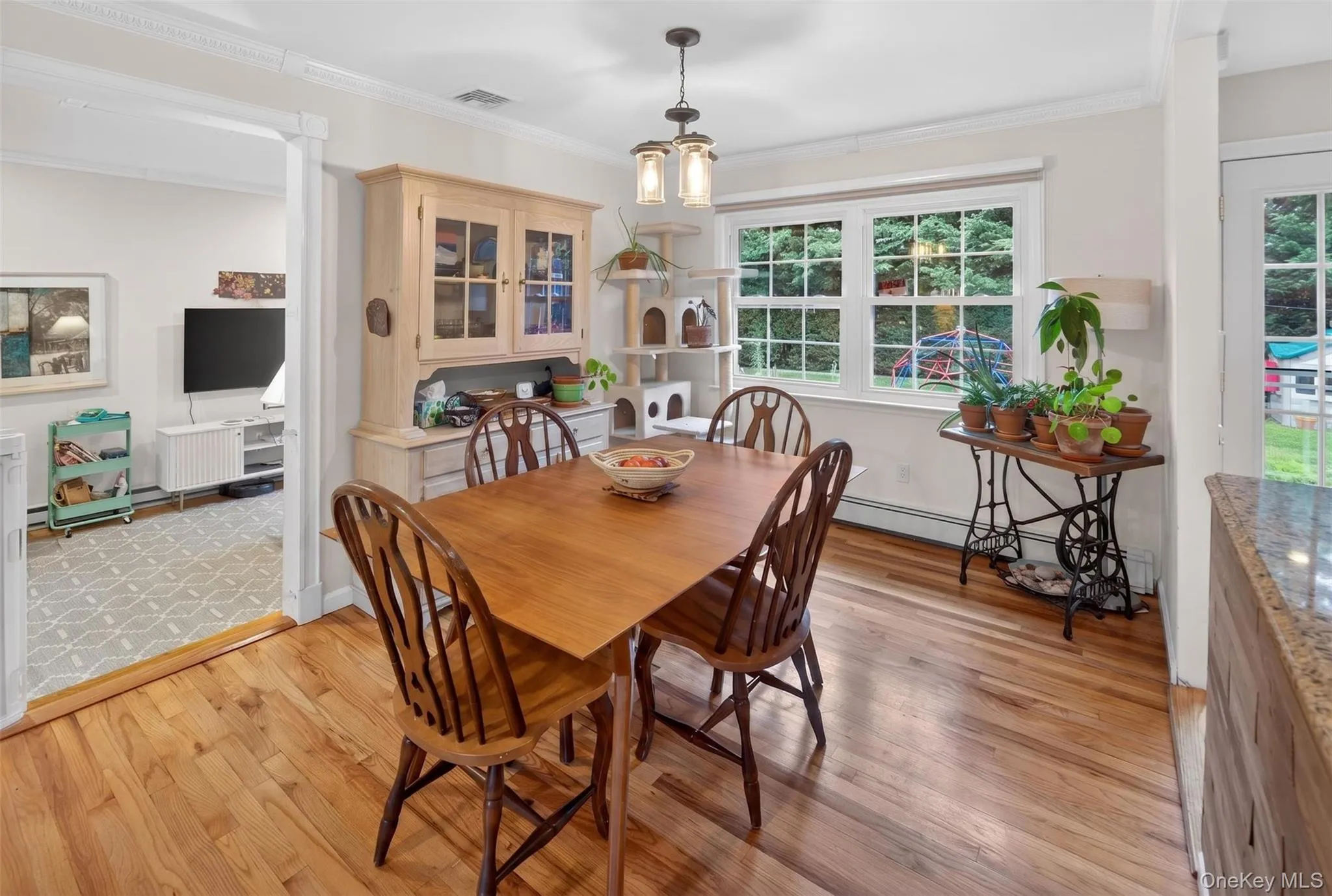 220 Grant Avenue, Smithtown, NY, 3 Bedrooms Bedrooms, 7 Rooms Rooms,2 BathroomsBathrooms,Residential,For Rent,Grant,0,1004135 220 Grant Avenue, Smithtown, NY, 3 Bedrooms Bedrooms, 7 Rooms Rooms,2 BathroomsBathrooms,Residential,For Rent,Grant,0,1004135