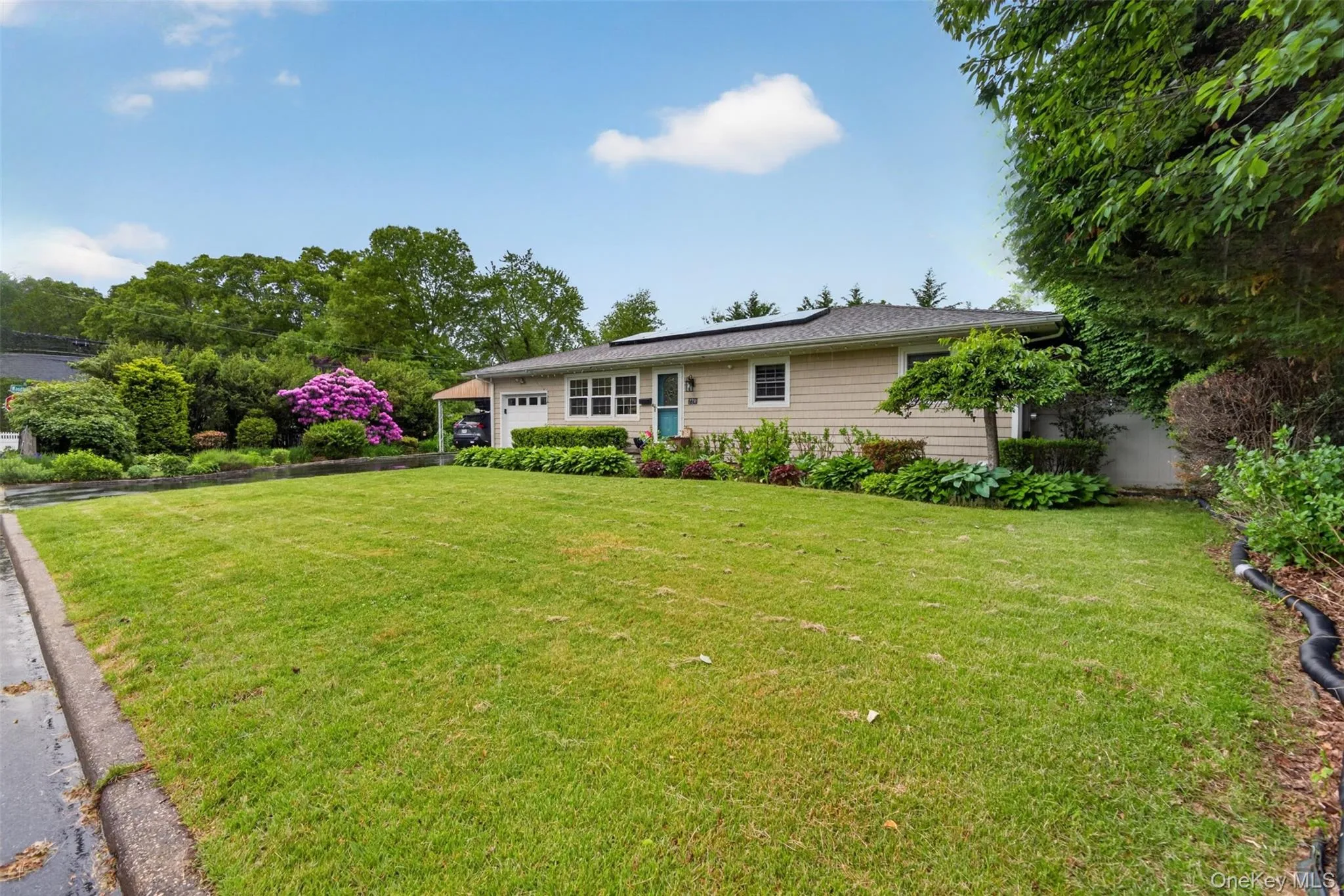 220 Grant Avenue, Smithtown, NY, 3 Bedrooms Bedrooms, 7 Rooms Rooms,2 BathroomsBathrooms,Residential,For Rent,Grant,0,1004135 220 Grant Avenue, Smithtown, NY, 3 Bedrooms Bedrooms, 7 Rooms Rooms,2 BathroomsBathrooms,Residential,For Rent,Grant,0,1004135