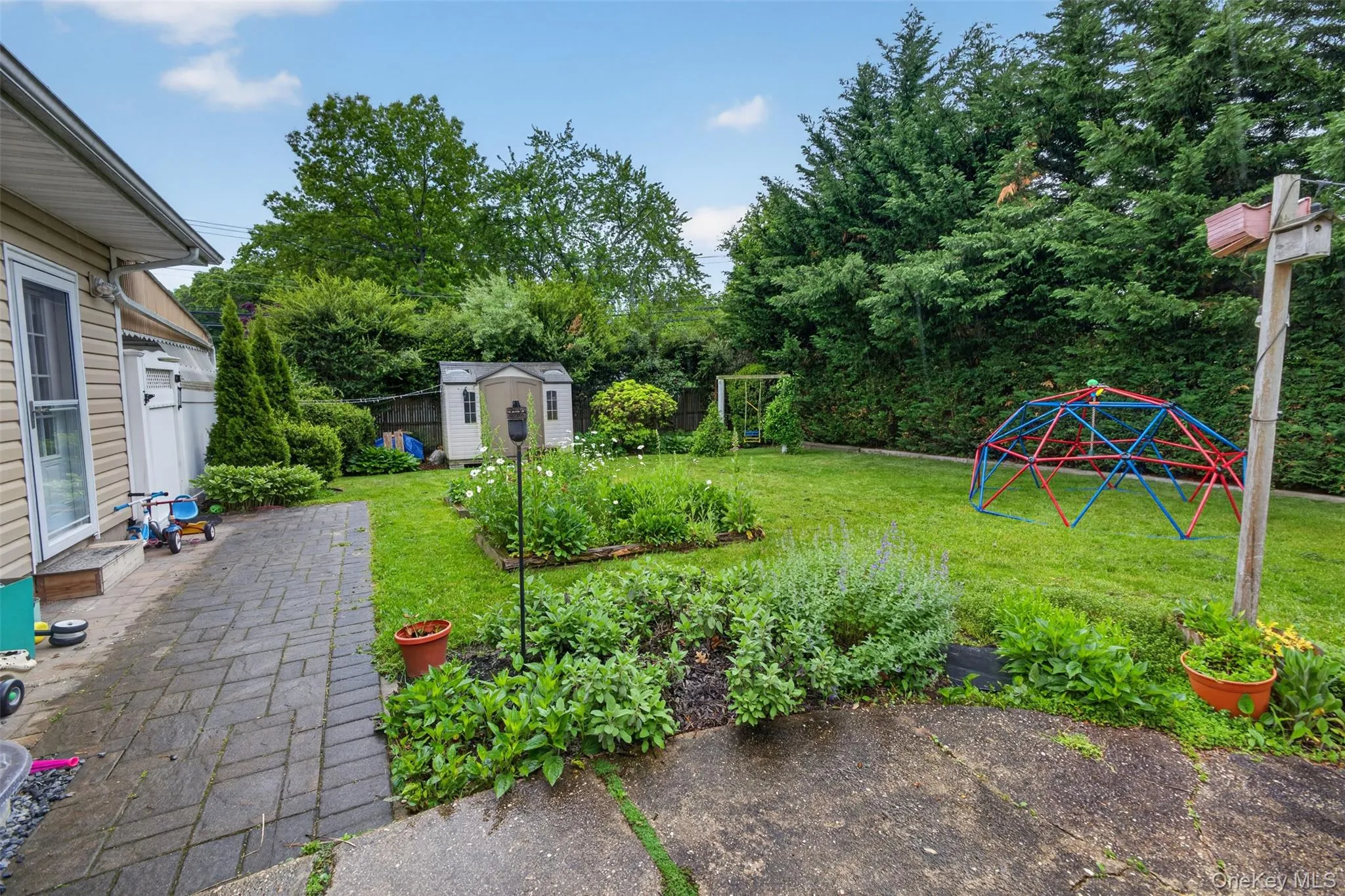 220 Grant Avenue, Smithtown, NY, 3 Bedrooms Bedrooms, 7 Rooms Rooms,2 BathroomsBathrooms,Residential,For Rent,Grant,0,1004135 220 Grant Avenue, Smithtown, NY, 3 Bedrooms Bedrooms, 7 Rooms Rooms,2 BathroomsBathrooms,Residential,For Rent,Grant,0,1004135
