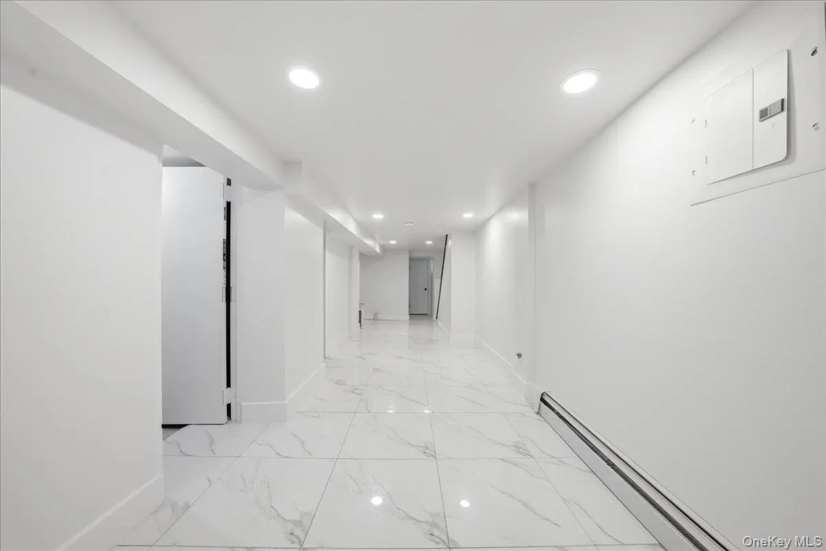 916 Clarence Avenue, New York, NY, 3 Bedrooms Bedrooms, 8 Rooms Rooms,3 BathroomsBathrooms,Residential,For Rent,Clarence,0,1004136 916 Clarence Avenue, New York, NY, 3 Bedrooms Bedrooms, 8 Rooms Rooms,3 BathroomsBathrooms,Residential,For Rent,Clarence,0,1004136