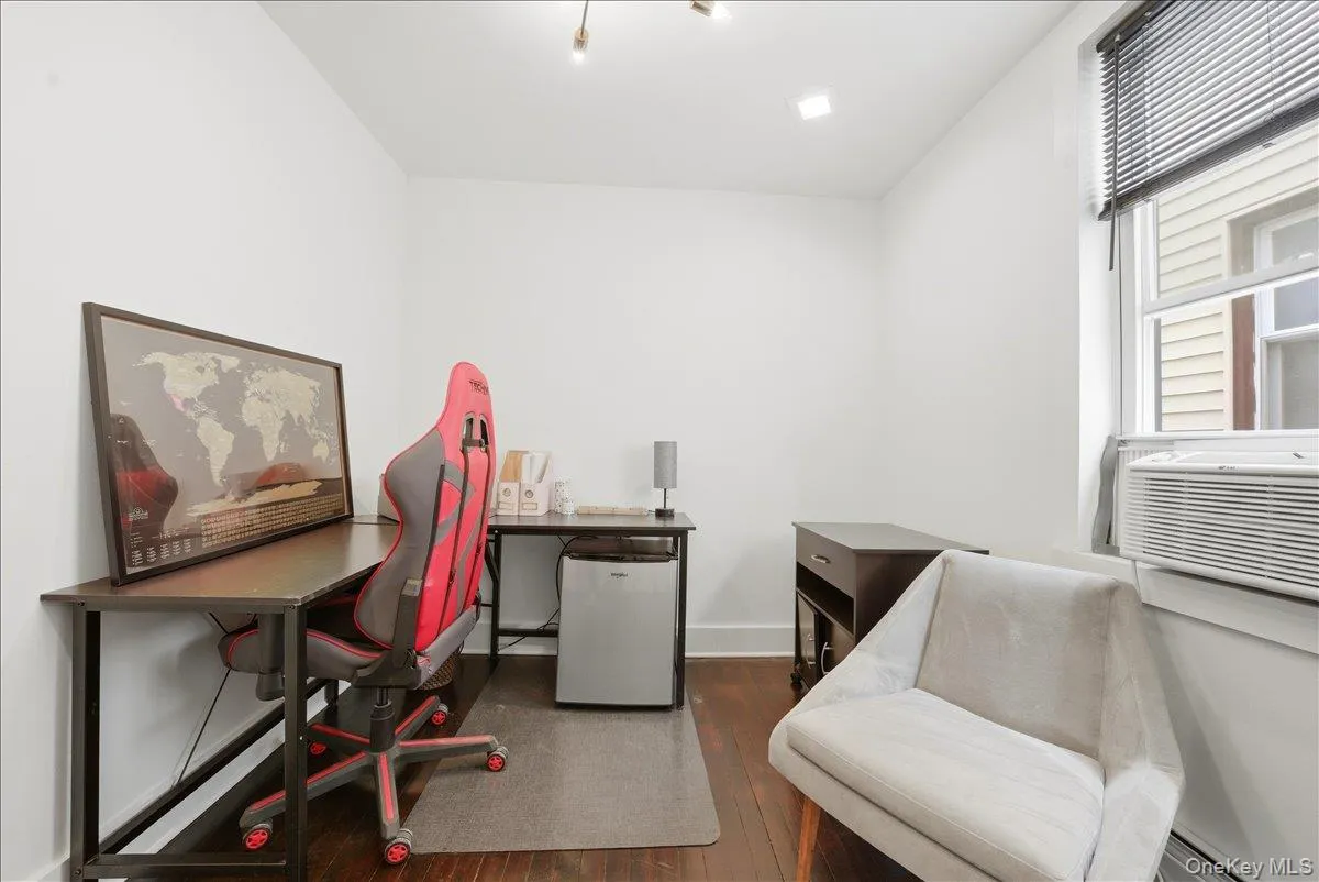 916 Clarence Avenue, New York, NY, 3 Bedrooms Bedrooms, 8 Rooms Rooms,3 BathroomsBathrooms,Residential,For Rent,Clarence,0,1004136 916 Clarence Avenue, New York, NY, 3 Bedrooms Bedrooms, 8 Rooms Rooms,3 BathroomsBathrooms,Residential,For Rent,Clarence,0,1004136
