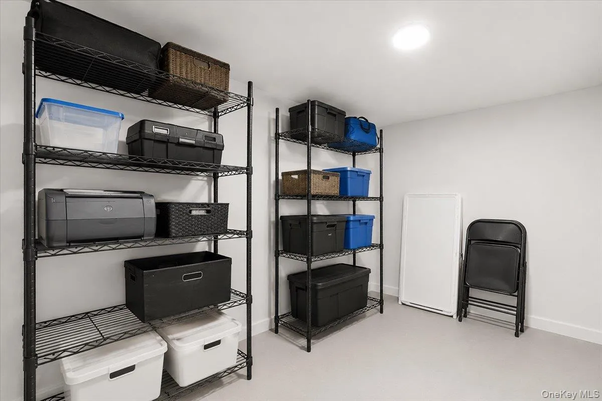 916 Clarence Avenue, New York, NY, 3 Bedrooms Bedrooms, 8 Rooms Rooms,3 BathroomsBathrooms,Residential,For Rent,Clarence,0,1004136 916 Clarence Avenue, New York, NY, 3 Bedrooms Bedrooms, 8 Rooms Rooms,3 BathroomsBathrooms,Residential,For Rent,Clarence,0,1004136