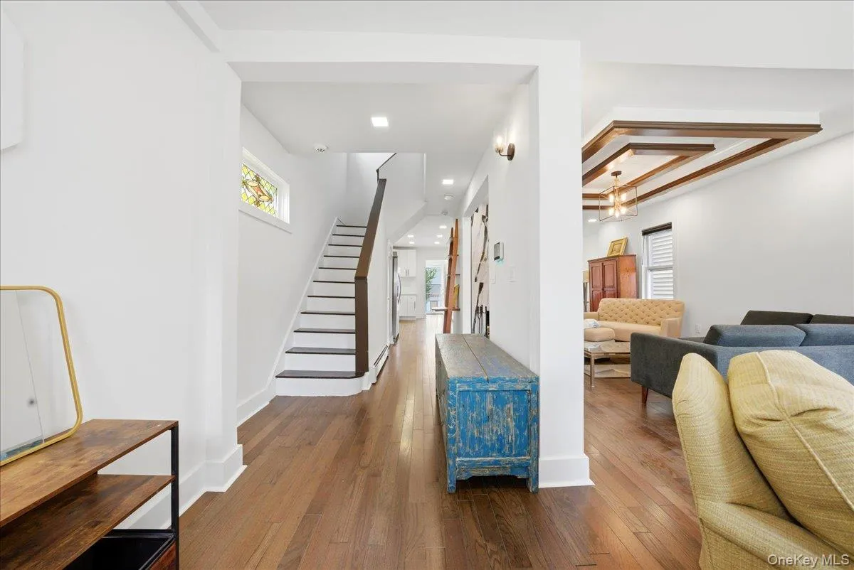 916 Clarence Avenue, New York, NY, 3 Bedrooms Bedrooms, 8 Rooms Rooms,3 BathroomsBathrooms,Residential,For Rent,Clarence,0,1004136 916 Clarence Avenue, New York, NY, 3 Bedrooms Bedrooms, 8 Rooms Rooms,3 BathroomsBathrooms,Residential,For Rent,Clarence,0,1004136