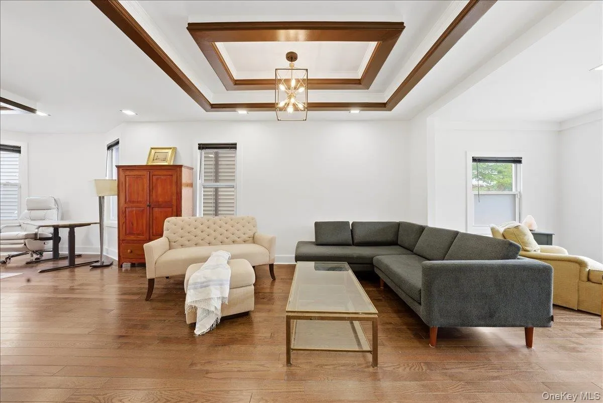 916 Clarence Avenue, New York, NY, 3 Bedrooms Bedrooms, 8 Rooms Rooms,3 BathroomsBathrooms,Residential,For Rent,Clarence,0,1004136 916 Clarence Avenue, New York, NY, 3 Bedrooms Bedrooms, 8 Rooms Rooms,3 BathroomsBathrooms,Residential,For Rent,Clarence,0,1004136