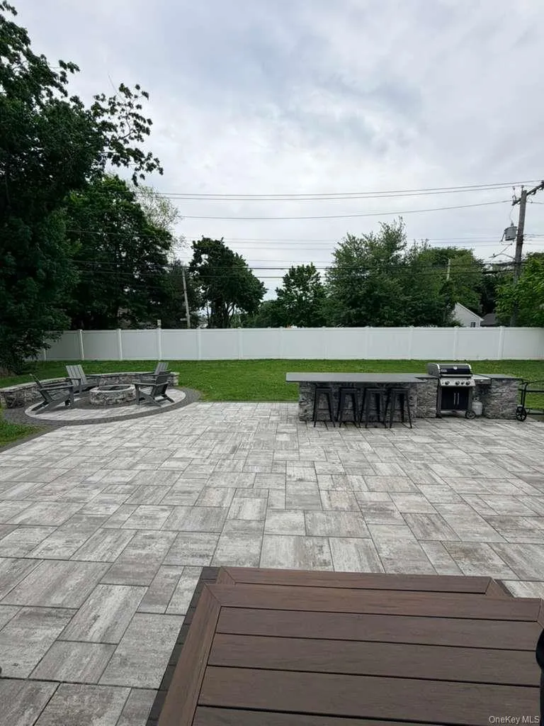 406 Two Rod Road, Brookhaven, NY, 4 Bedrooms Bedrooms, 10 Rooms Rooms,2 BathroomsBathrooms,Residential,For Rent,Two Rod,0,1004137 406 Two Rod Road, Brookhaven, NY, 4 Bedrooms Bedrooms, 10 Rooms Rooms,2 BathroomsBathrooms,Residential,For Rent,Two Rod,0,1004137