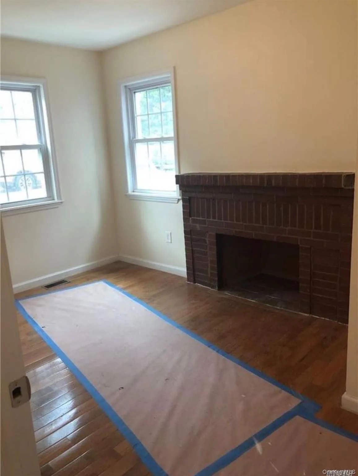 197-10 Foothill Avenue, New York, NY, 3 Bedrooms Bedrooms, 7 Rooms Rooms,2 BathroomsBathrooms,Residential Lease,For Rent,Foothill,0,1004144 197-10 Foothill Avenue, New York, NY, 3 Bedrooms Bedrooms, 7 Rooms Rooms,2 BathroomsBathrooms,Residential Lease,For Rent,Foothill,0,1004144