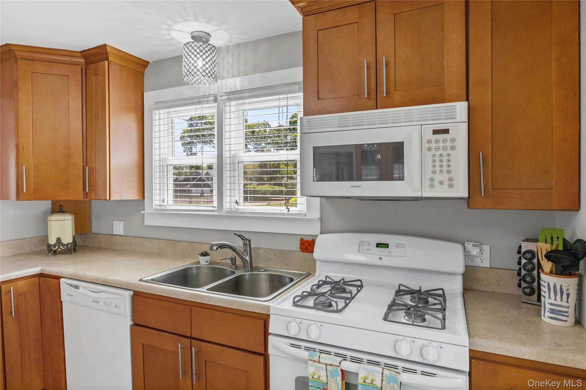 83 Beach Road, Riverhead, NY, 1 Bedroom Bedrooms, 4 Rooms Rooms,1 BathroomBathrooms,Residential,For Rent,Beach,0,1004148 83 Beach Road, Riverhead, NY, 1 Bedroom Bedrooms, 4 Rooms Rooms,1 BathroomBathrooms,Residential,For Rent,Beach,0,1004148