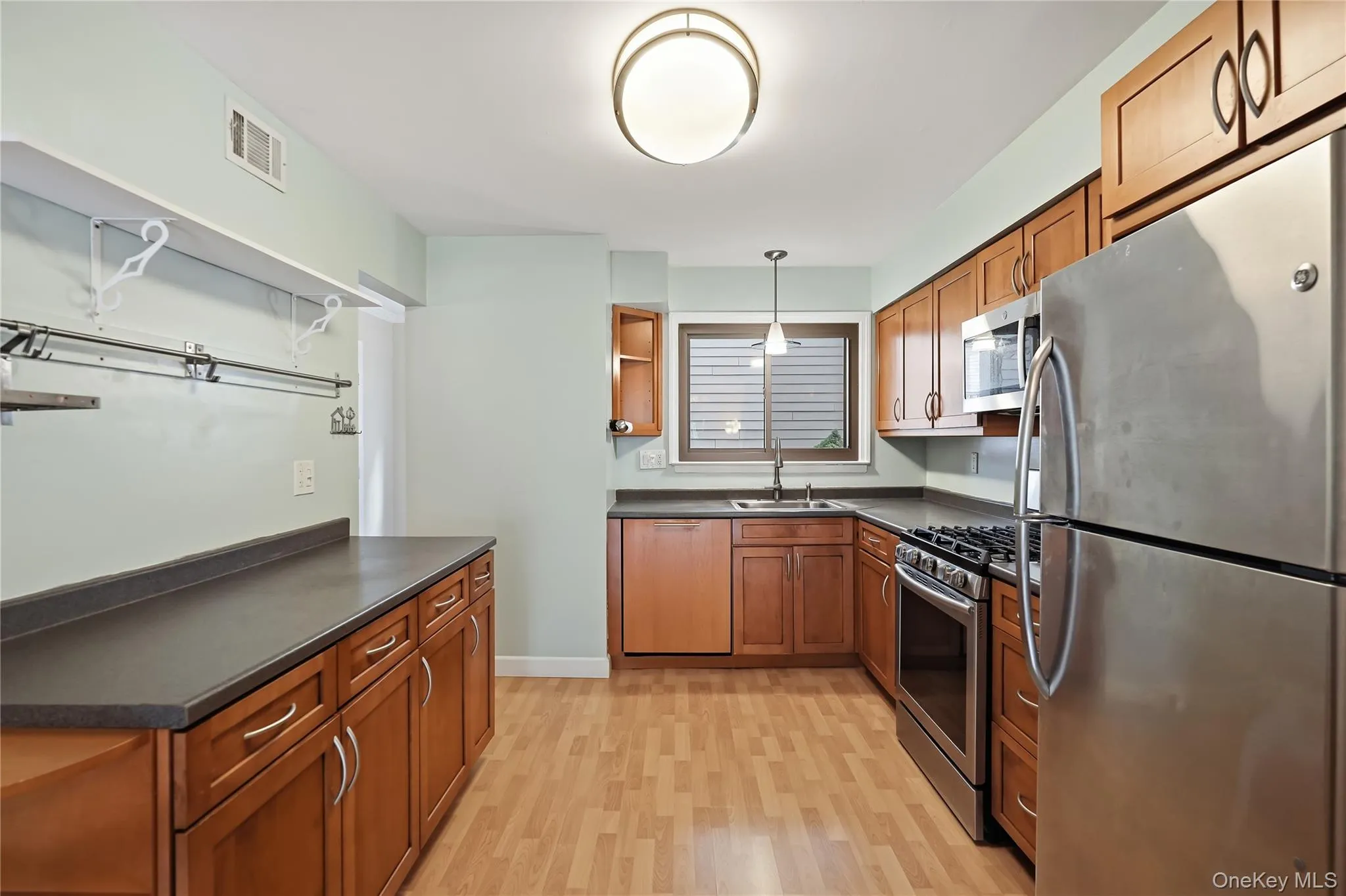 15 Park Drive, Mount Kisco, NY, 2 Bedrooms Bedrooms, 7 Rooms Rooms,2 BathroomsBathrooms,Residential,For Rent,Park,0,1004150 15 Park Drive, Mount Kisco, NY, 2 Bedrooms Bedrooms, 7 Rooms Rooms,2 BathroomsBathrooms,Residential,For Rent,Park,0,1004150