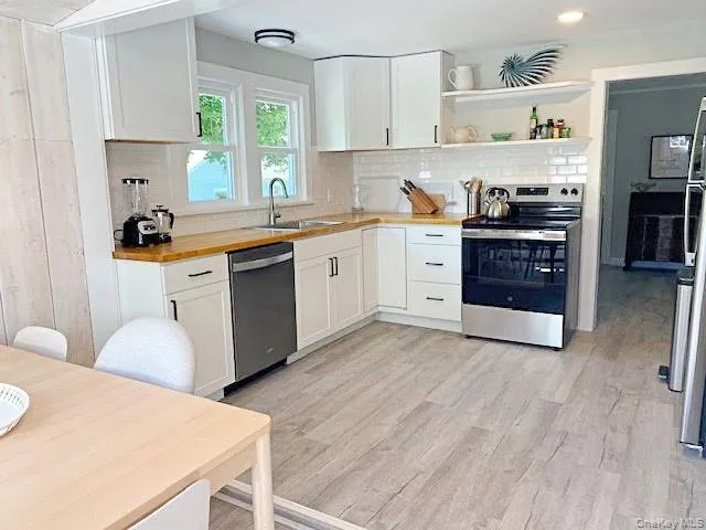 51970 Route 25, Southold, NY, 5 Bedrooms Bedrooms, 5 Rooms Rooms,1 BathroomBathrooms,Residential Lease,For Rent,Route 25,0,1004151 51970 Route 25, Southold, NY, 5 Bedrooms Bedrooms, 5 Rooms Rooms,1 BathroomBathrooms,Residential Lease,For Rent,Route 25,0,1004151