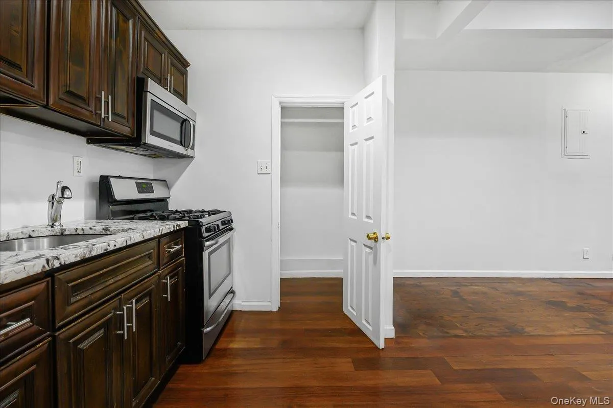 53 Linden Street, New York, NY, 1 Room Rooms,1 BathroomBathrooms,Residential Lease,For Rent,Linden,0,1004155 53 Linden Street, New York, NY, 1 Room Rooms,1 BathroomBathrooms,Residential Lease,For Rent,Linden,0,1004155