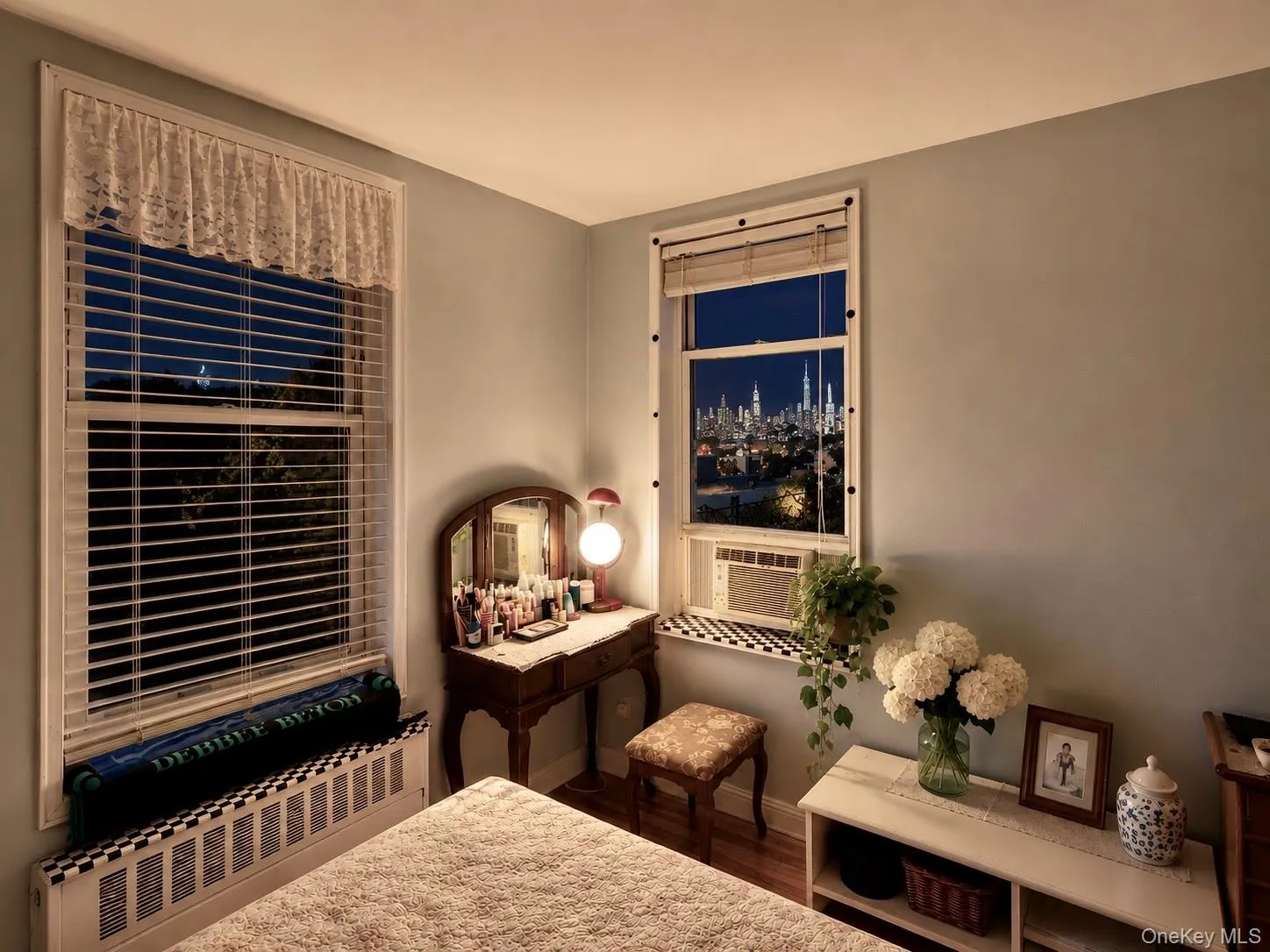 60-11 Broadway, New York, NY, 3 Bedrooms Bedrooms, 6 Rooms Rooms,2 BathroomsBathrooms,Residential,For Rent,Broadway,0,1004158 60-11 Broadway, New York, NY, 3 Bedrooms Bedrooms, 6 Rooms Rooms,2 BathroomsBathrooms,Residential,For Rent,Broadway,0,1004158