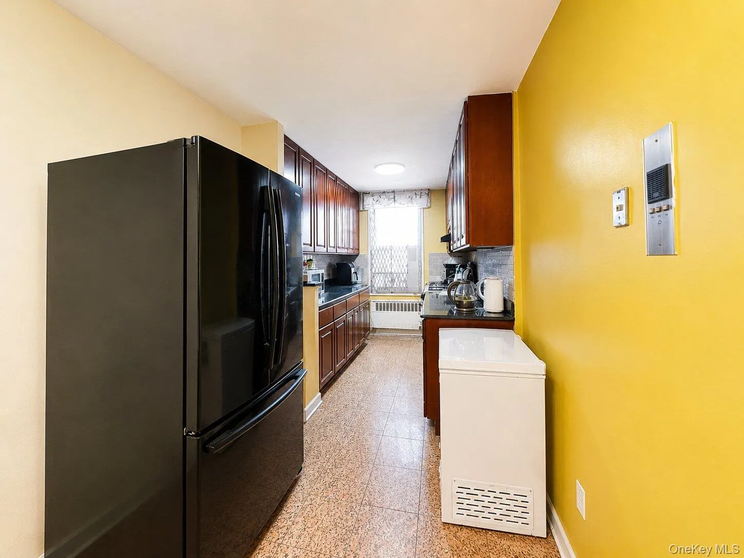60-11 Broadway, New York, NY, 3 Bedrooms Bedrooms, 6 Rooms Rooms,2 BathroomsBathrooms,Residential,For Rent,Broadway,0,1004158 60-11 Broadway, New York, NY, 3 Bedrooms Bedrooms, 6 Rooms Rooms,2 BathroomsBathrooms,Residential,For Rent,Broadway,0,1004158
