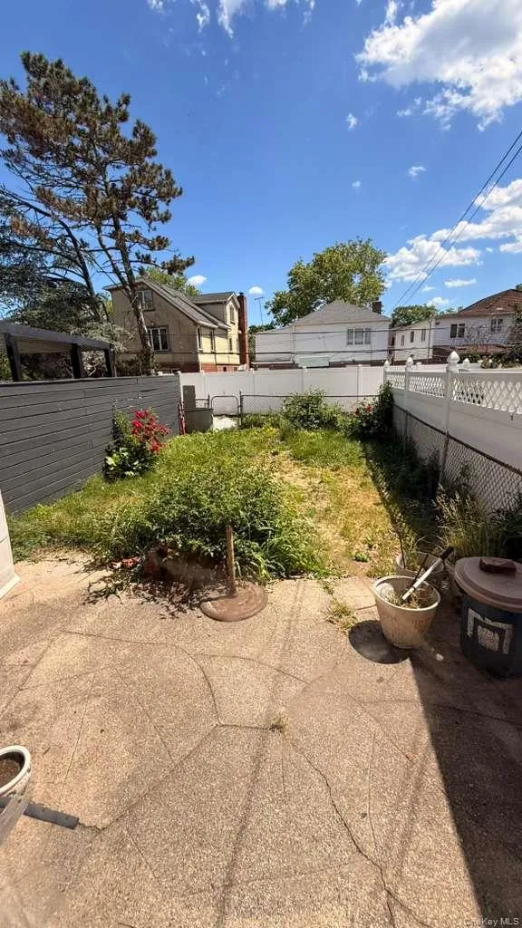144-40 68th Avenue, New York, NY, 3 Bedrooms Bedrooms, 6 Rooms Rooms,1 BathroomBathrooms,Residential,For Rent,68th,0,1004159 144-40 68th Avenue, New York, NY, 3 Bedrooms Bedrooms, 6 Rooms Rooms,1 BathroomBathrooms,Residential,For Rent,68th,0,1004159
