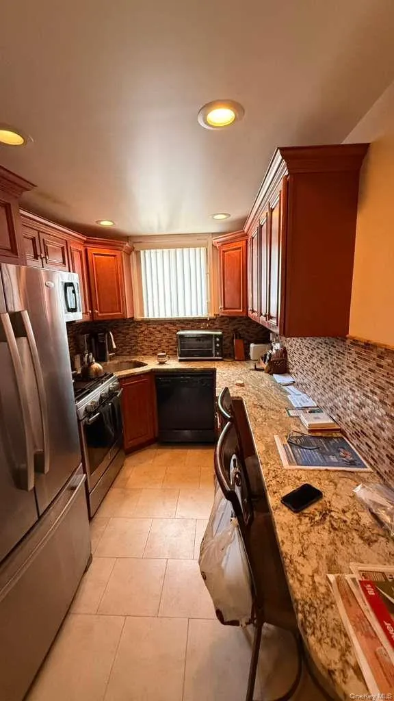 144-40 68th Avenue, New York, NY, 3 Bedrooms Bedrooms, 6 Rooms Rooms,1 BathroomBathrooms,Residential,For Rent,68th,0,1004159 144-40 68th Avenue, New York, NY, 3 Bedrooms Bedrooms, 6 Rooms Rooms,1 BathroomBathrooms,Residential,For Rent,68th,0,1004159