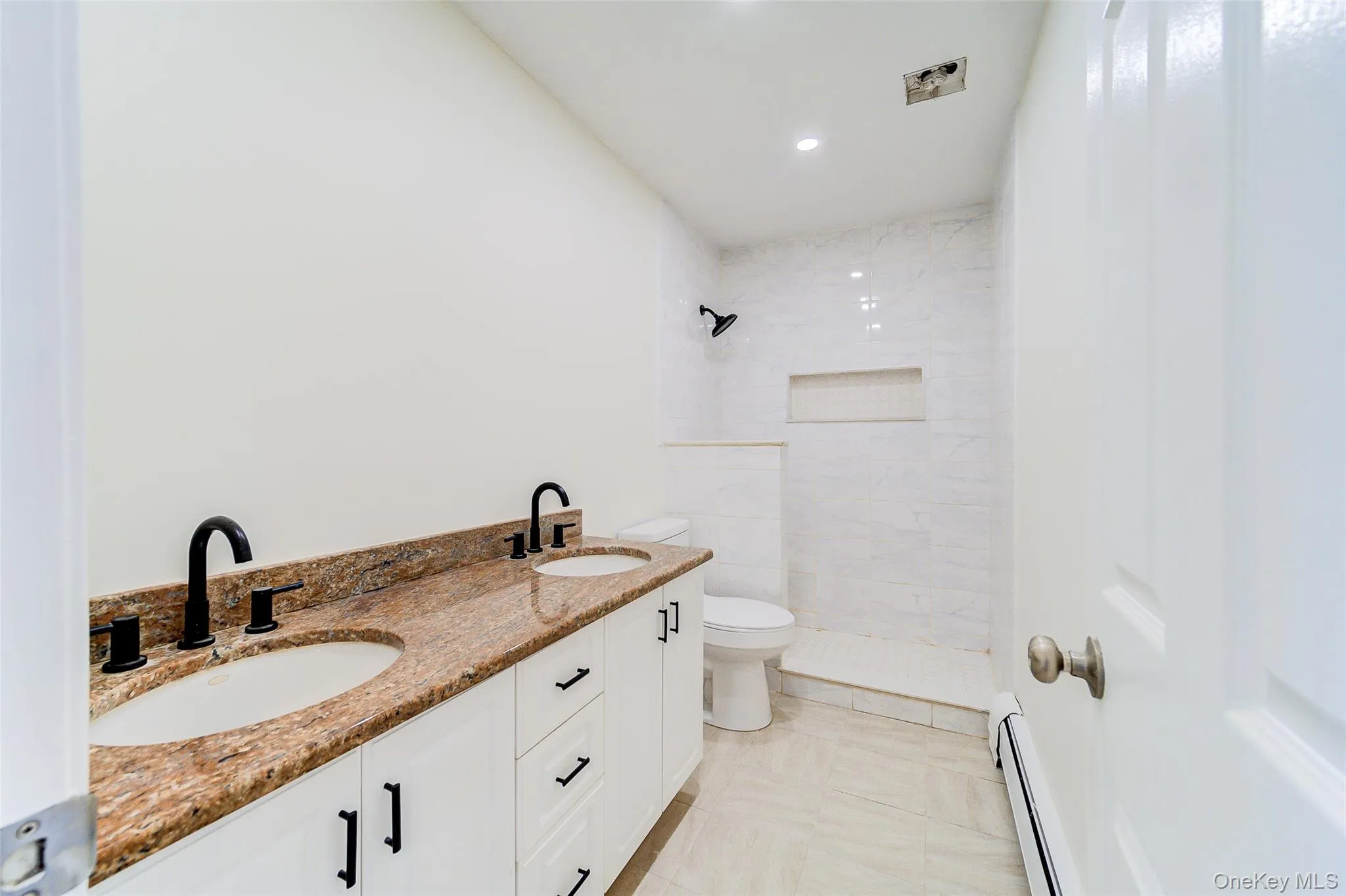 3 Knapp Lane, Clarkstown, NY, 5 Bedrooms Bedrooms, 13 Rooms Rooms,3 BathroomsBathrooms,Residential,For Rent,Knapp,0,1004166 3 Knapp Lane, Clarkstown, NY, 5 Bedrooms Bedrooms, 13 Rooms Rooms,3 BathroomsBathrooms,Residential,For Rent,Knapp,0,1004166
