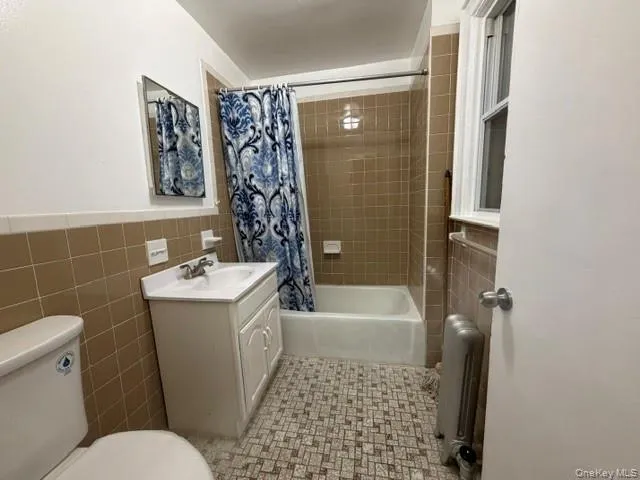 2823 Lasalle Avenue, New York, NY, 2 Bedrooms Bedrooms, 4 Rooms Rooms,1 BathroomBathrooms,Residential Lease,For Rent,Lasalle,0,1004169 2823 Lasalle Avenue, New York, NY, 2 Bedrooms Bedrooms, 4 Rooms Rooms,1 BathroomBathrooms,Residential Lease,For Rent,Lasalle,0,1004169