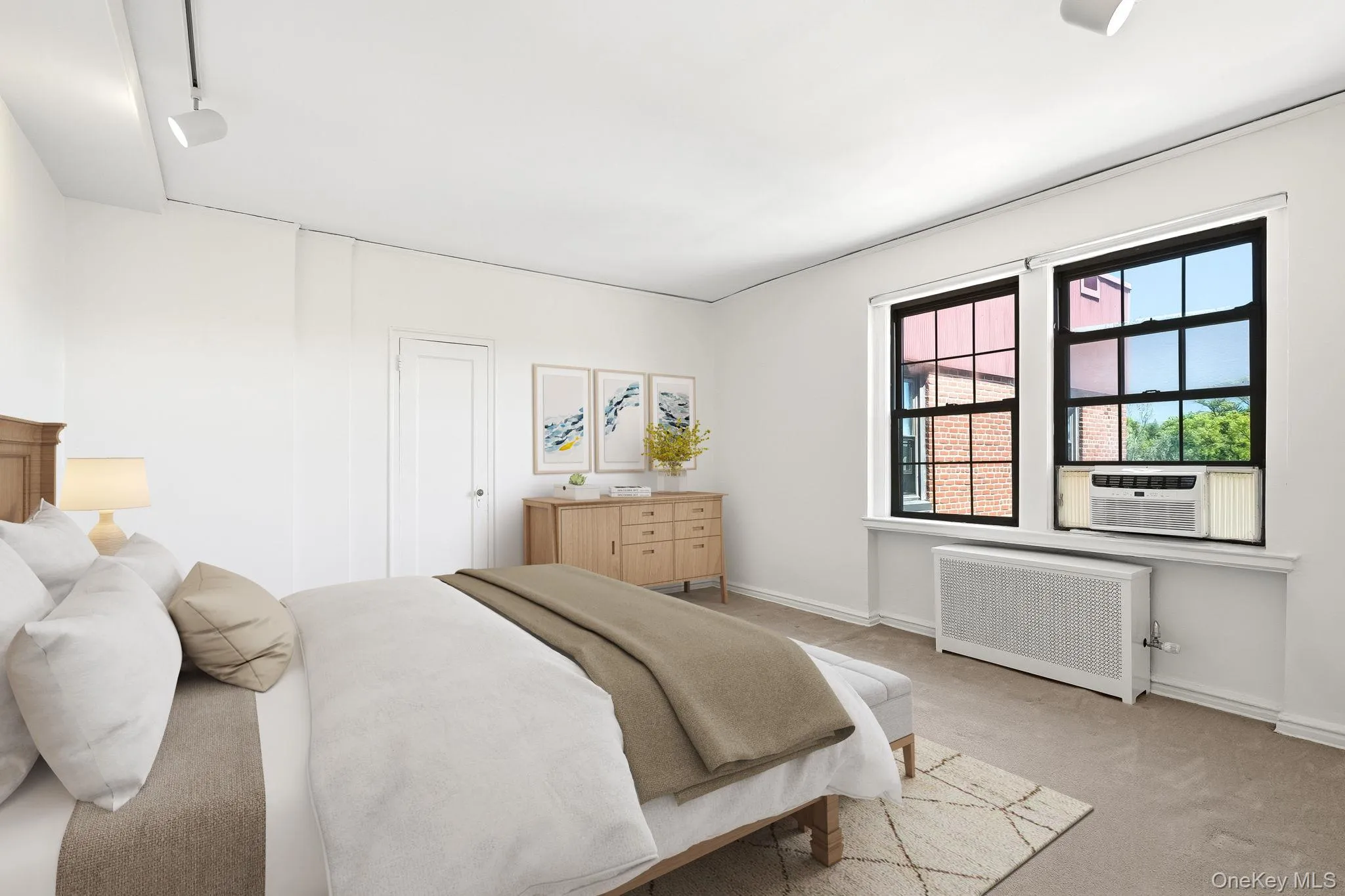 Bright and spacious bedroom with plenty of room for a king size bedroom set! Bright and spacious bedroom with plenty of room for a king size bedroom set!